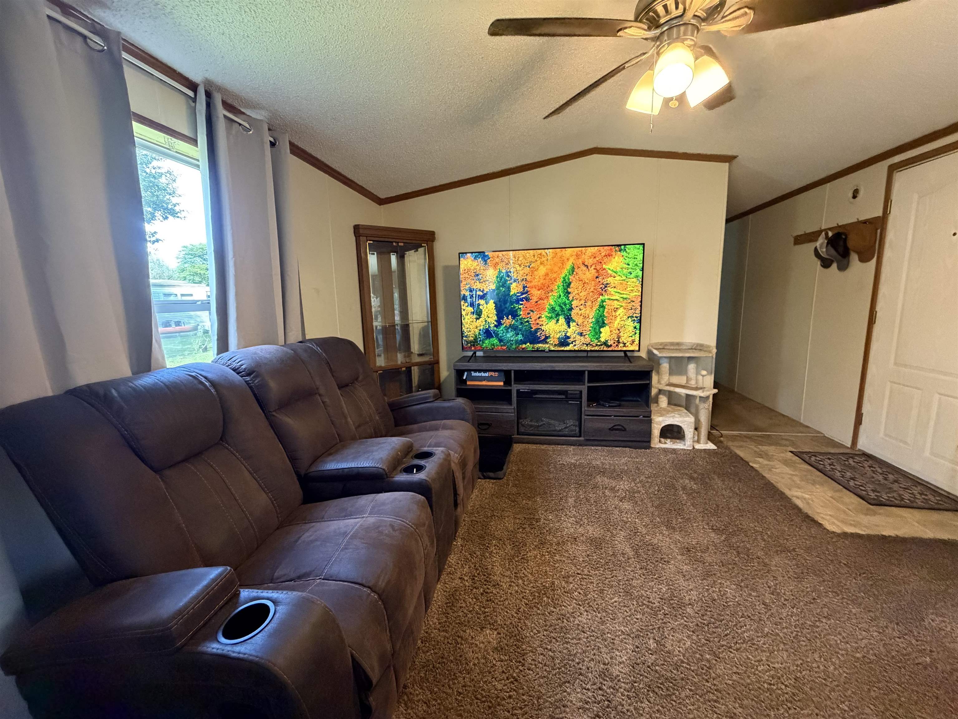 Photo 3 of Single family home for sale at 4524 Goldenrod Dr, Traverse City, MI 49685 | MLS# 78080073738 | Listing updated on 2026-09-24