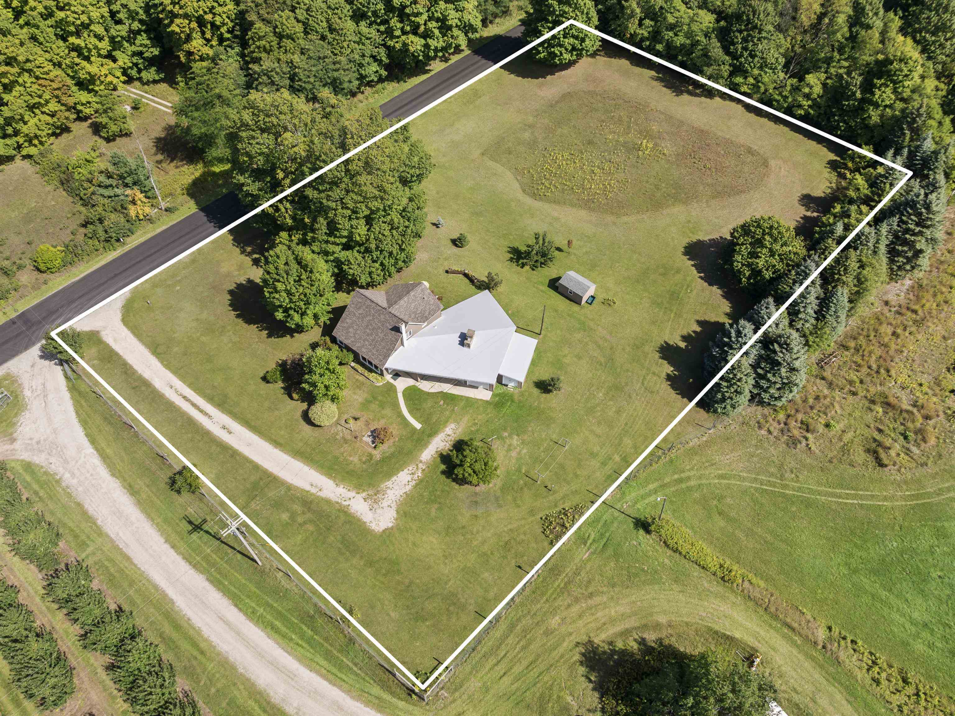 Photo 3 of Single family home for sale at 4443 Potter Rd, Bear Lake, MI 49614 | MLS# 78080073746 | Listing updated on 2026-10-01