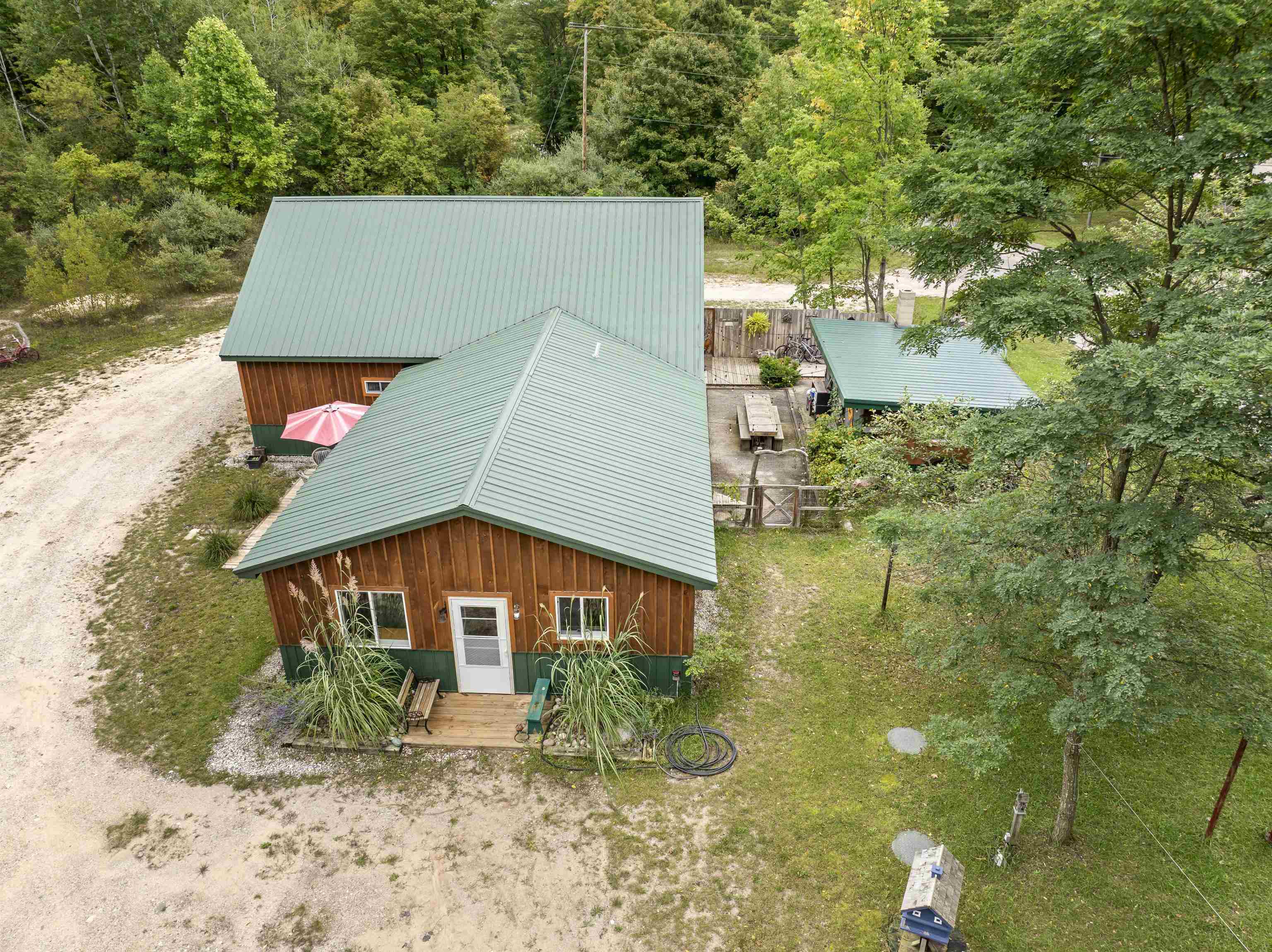 Photo 3 of Single family home for sale at 7314 Walker St, Benzonia, MI 49616 | MLS# 78080073751 | Listing updated on 2026-09-28