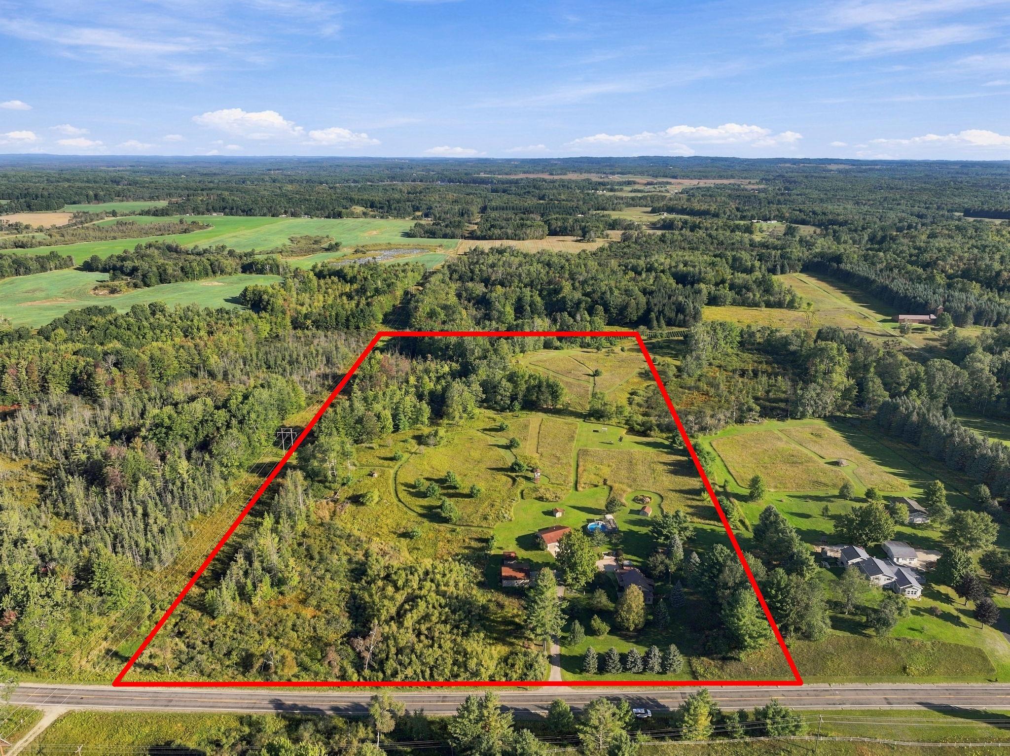 Photo 4 of Single family home for sale at 14398 15 Mile Rd, Leroy, MI 49655 | MLS# 78080073754 | Listing updated on 2026-09-24