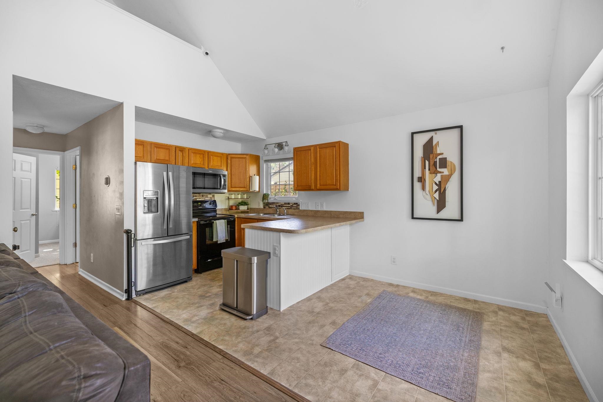 Photo 4 of Single family home for sale at 806 Indian Trl, Traverse City, MI 49686 | MLS# 78080073756 | Listing updated on 2026-09-21