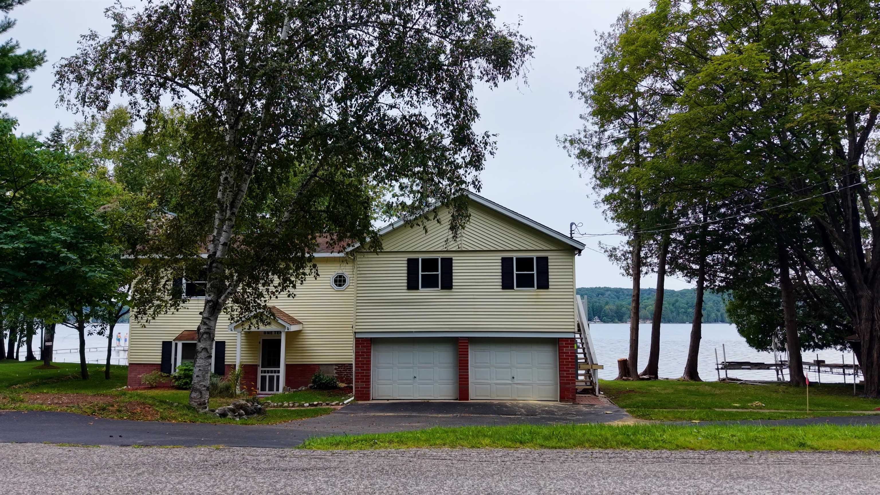 Photo 2 of Single family home for sale at 110 S Intermediate Lake, Central Lake, MI 49622 | MLS# 78080073771 | Listing updated on 2026-10-07