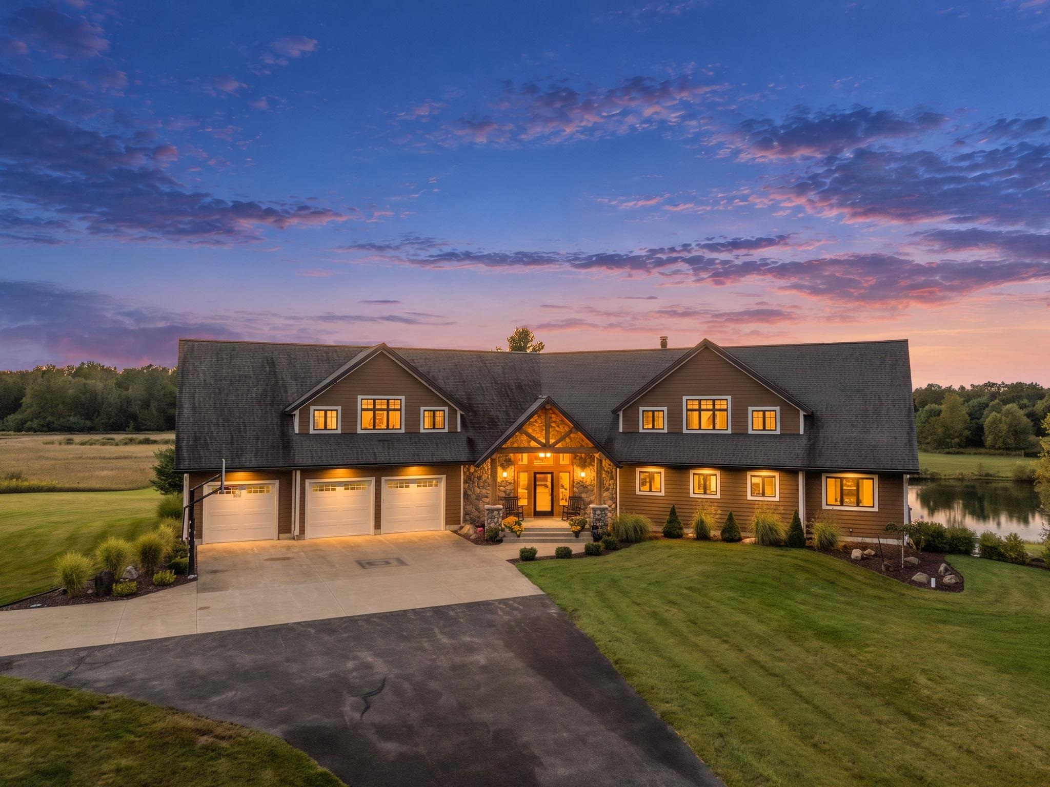 Photo 1 of Mansion for sale at 9542 S 33 Road, Cadillac, MI 49601 | MLS# 78080073800 | Listing updated on 2026-09-25