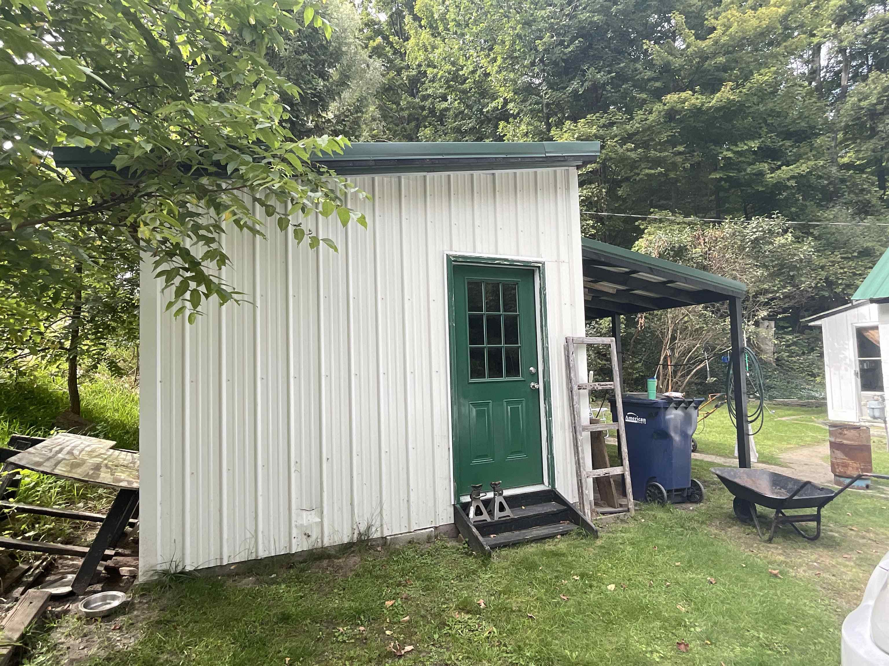 Photo 3 of Single family home for sale at 4734 Barney Rd, Traverse City, MI 49684 | MLS# 78080073803 | Listing updated on 2026-09-22