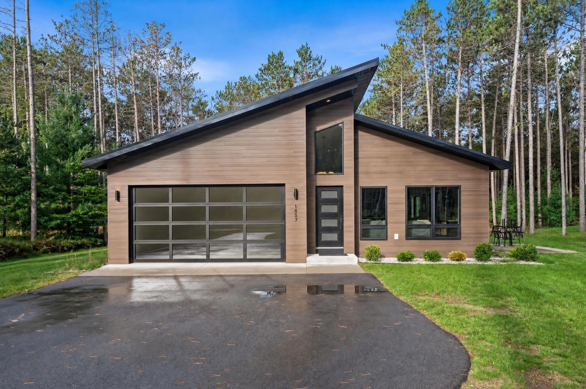 Photo 2 of Single family home for sale at 1857 Cascade Trl, Long Lake Township Grand Traverse, MI 48685 | MLS# 78080073811 | Listing updated on 2026-10-05