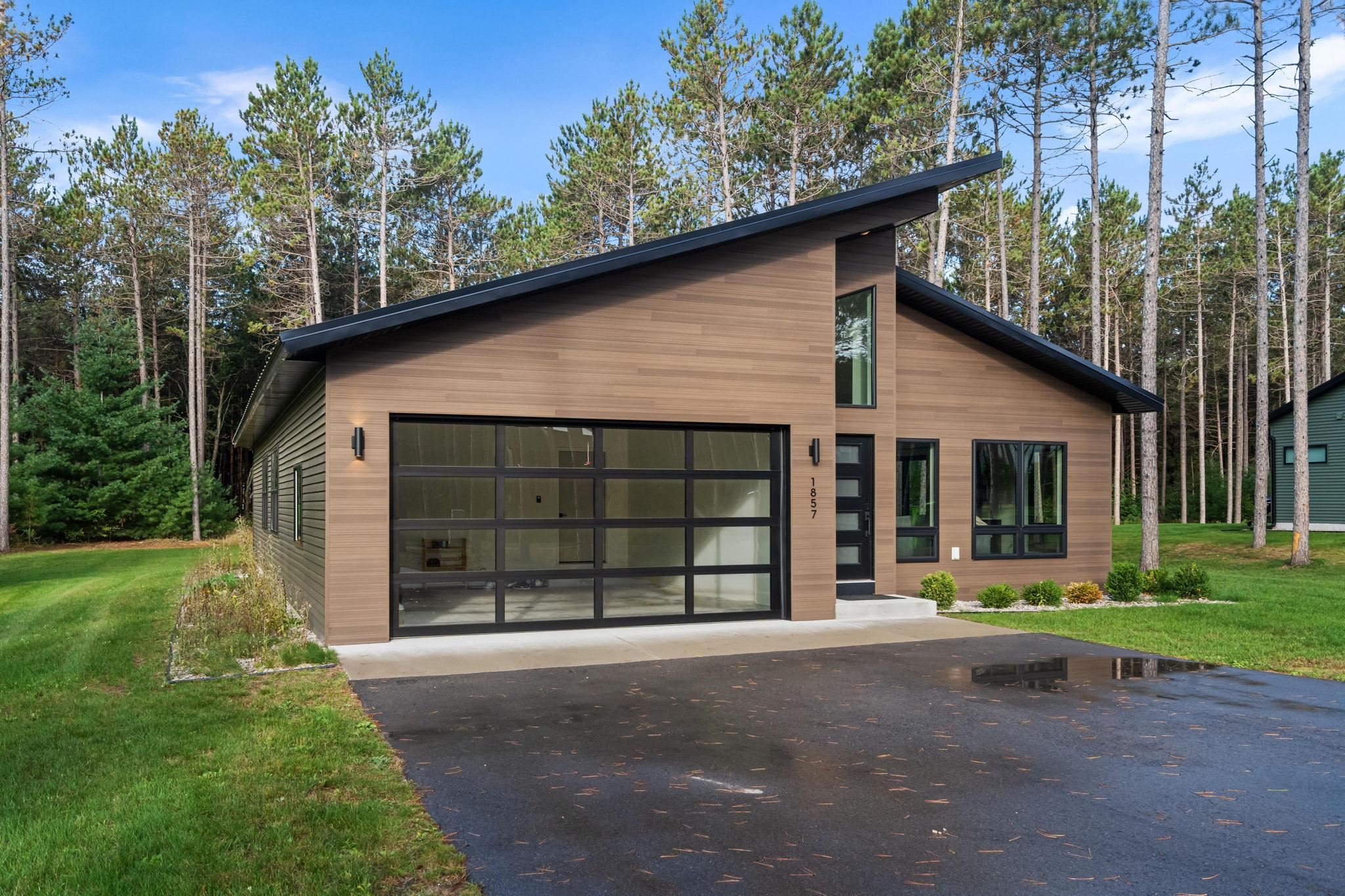 Photo 4 of Single family home for sale at 1857 Cascade Trl, Traverse City, MI 48685 | MLS# 80073811 | Listing updated on 2026-10-05
