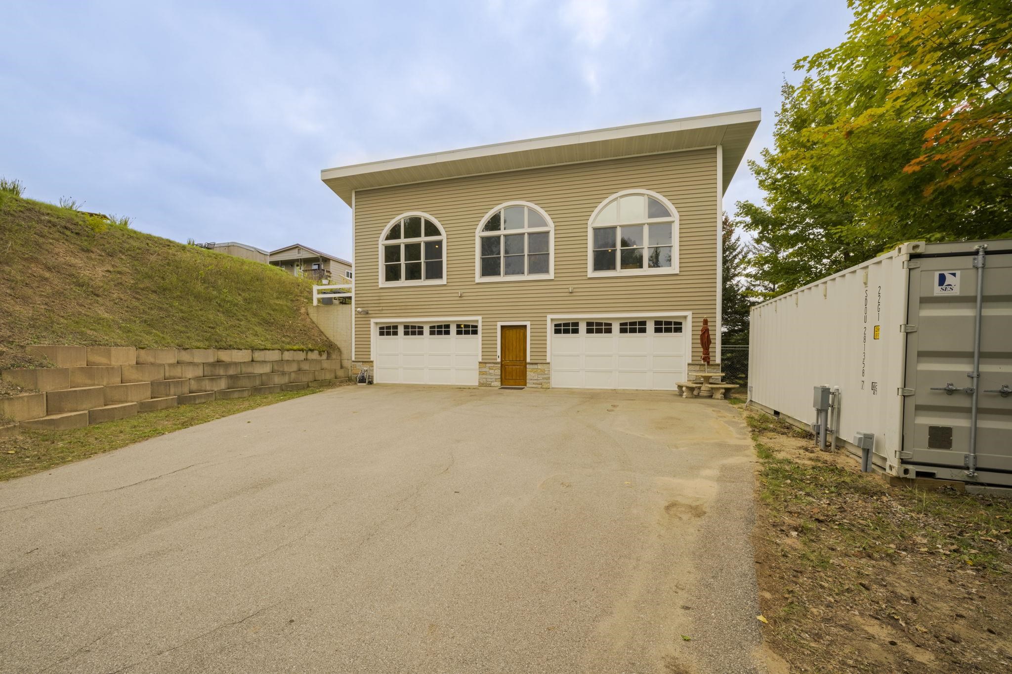 Photo 3 of Single family home for sale at 5859 S Bridget Rose Ln, Suttons Bay, MI 49682 | MLS# 78080073832 | Listing updated on 2026-09-25