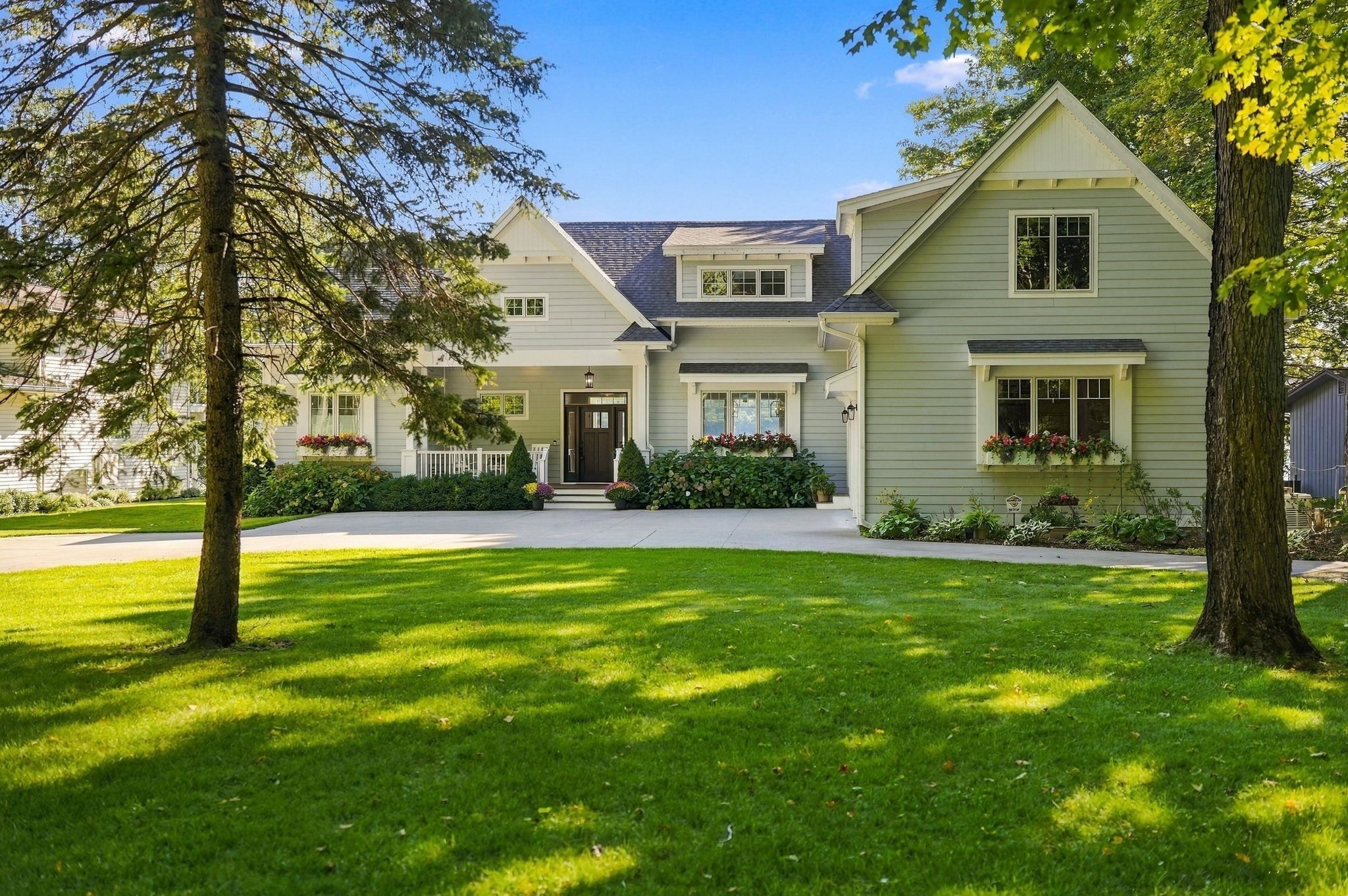 Photo 2 of Single family home for sale at 8205 W Day Forest Rd, Empire, MI 49630 | MLS# 78080073835 | Listing updated on 2026-09-26