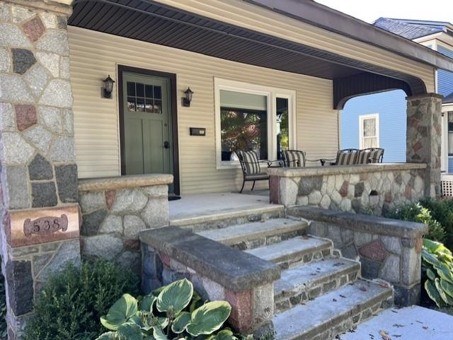 Photo 2 of Single family home for sale at 538 Webster St, Traverse City, MI 49686 | MLS# 78080073842 | Listing updated on 2026-10-06
