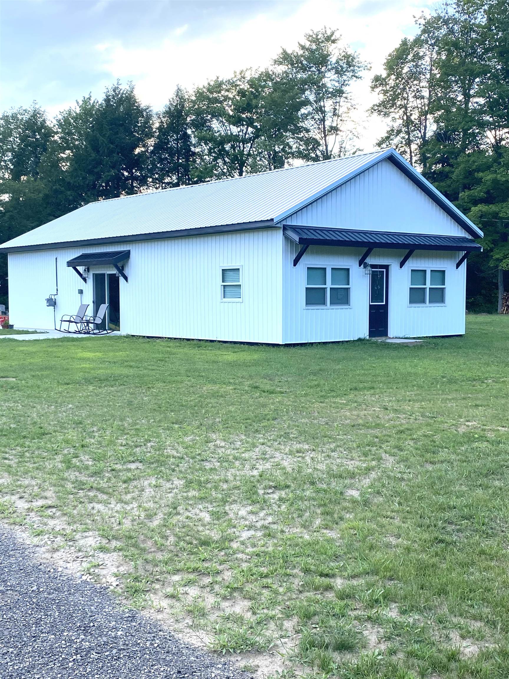 Photo 1 of Multi family home for sale at 9236 S Mackinaw Trl, Cadillac, MI 49601 | MLS# 78080073844 | Listing updated on 2026-09-25
