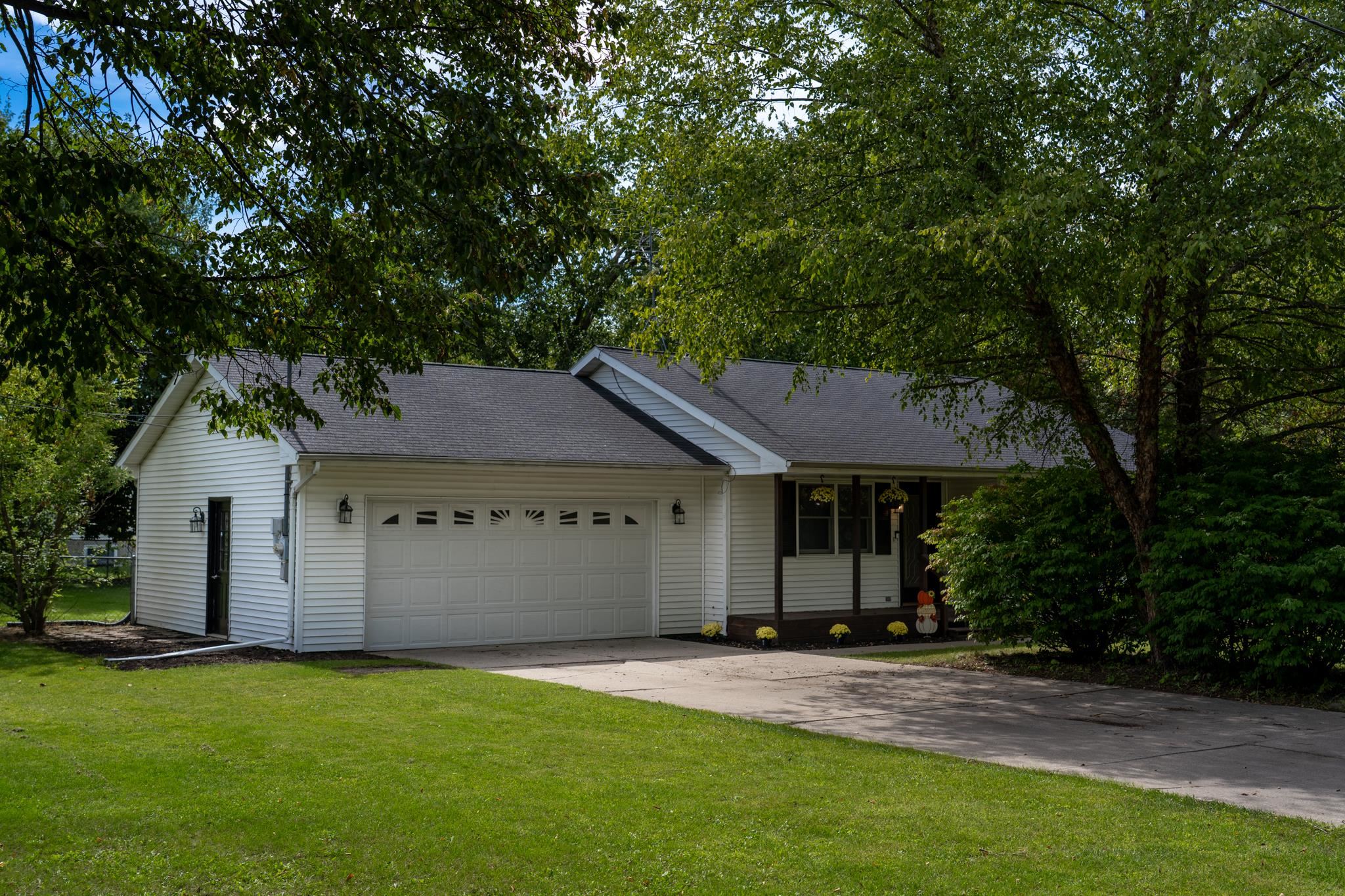 Photo 2 of Single family home for sale at 514 Brown St, Alma, MI 48801 | MLS# 79080073850 | Listing updated on 2026-09-28