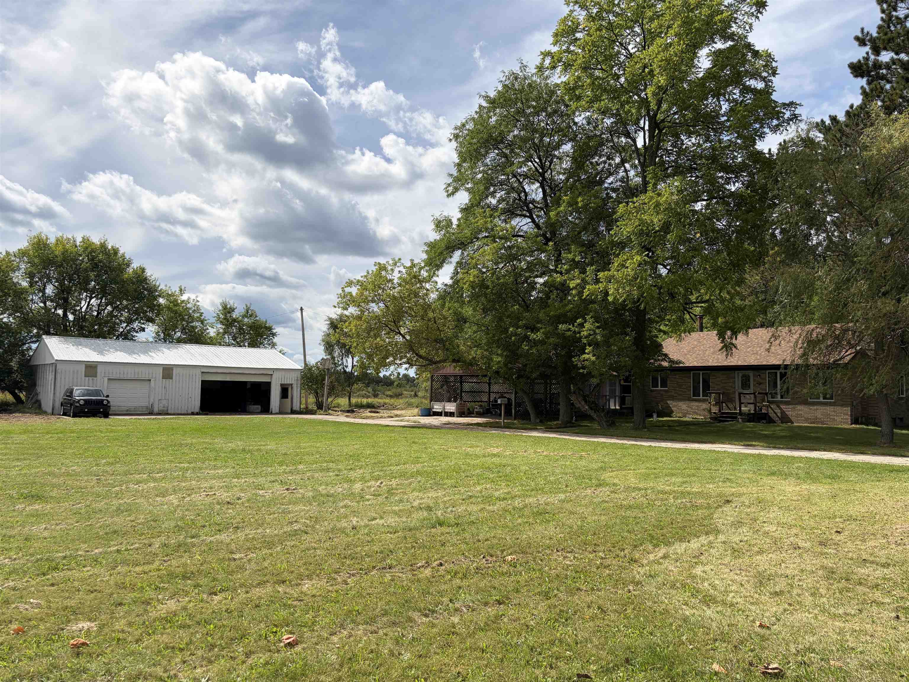 Photo 1 of Single family home for sale at 2413 W Kelly Rd, Lake City, MI 49651 | MLS# 78080073858 | Listing updated on 2026-09-26