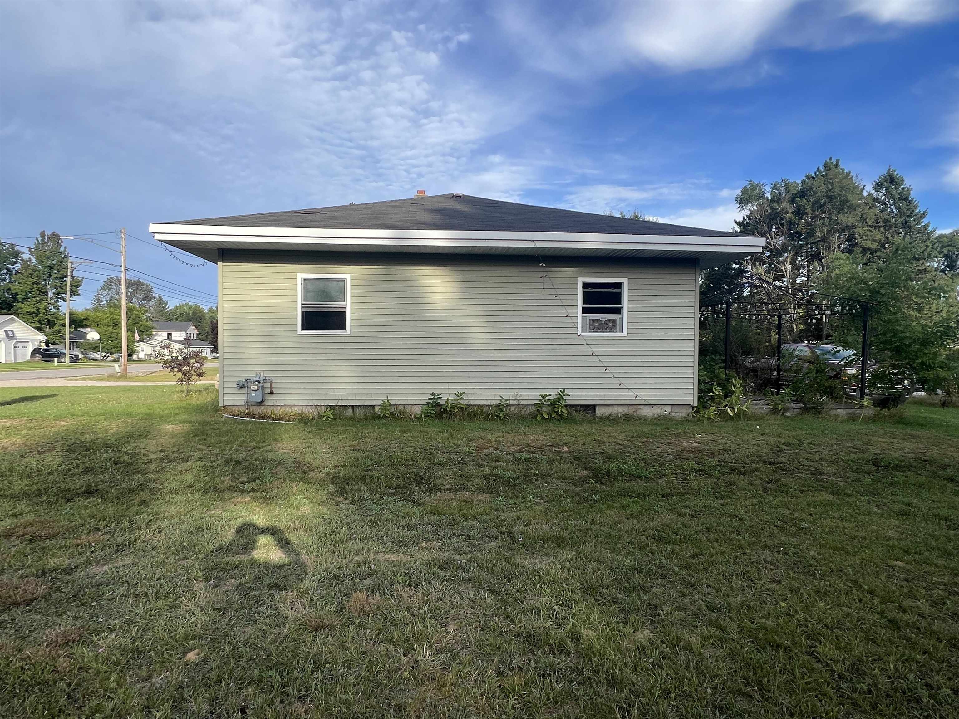 Photo 3 of Single family home for sale at 603 Dresden St, Kalkaska, MI 49646 | MLS# 79080073867 | Listing updated on 2026-09-30