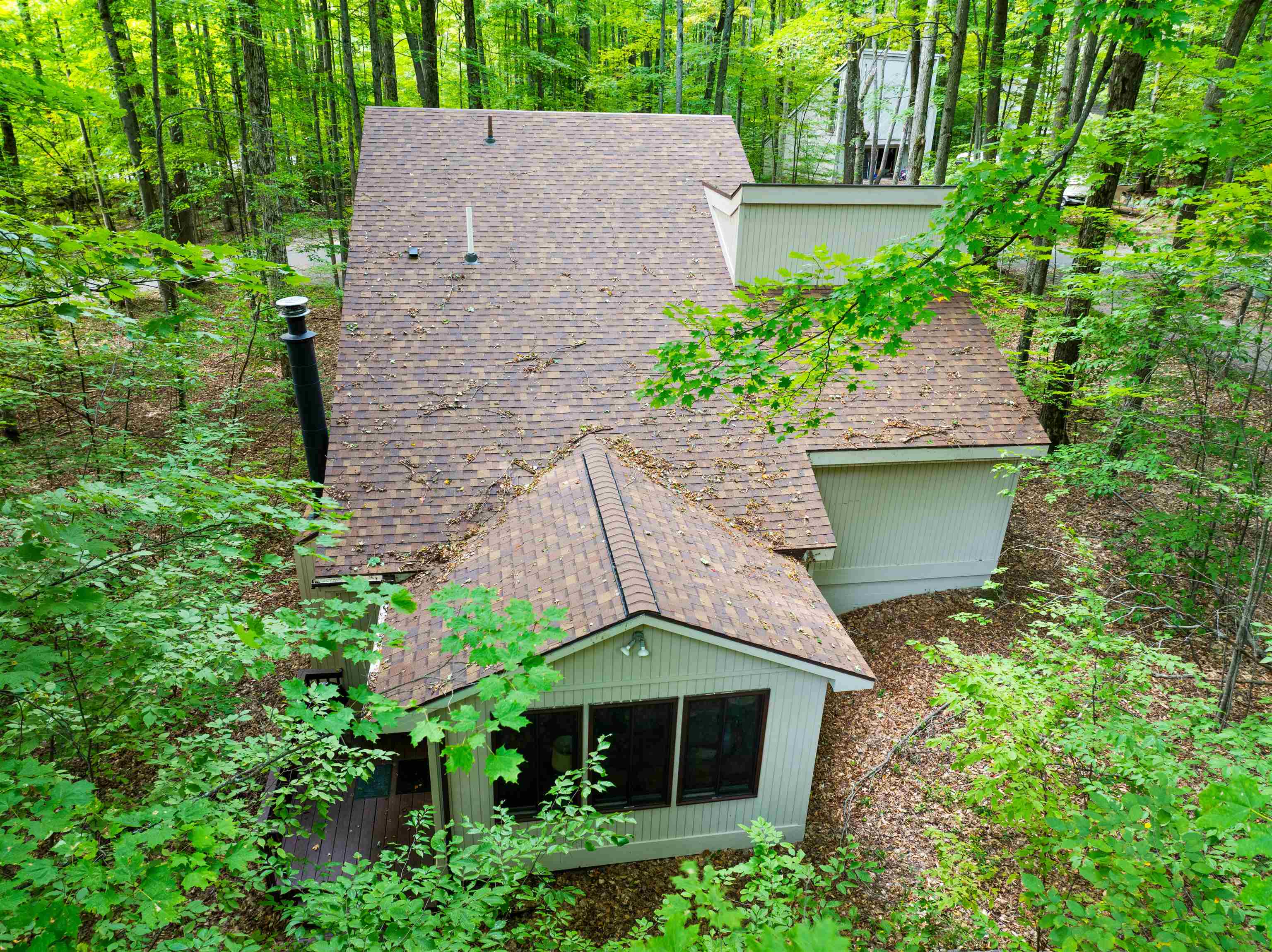 Photo 3 of Single family home for sale at 6555 Kliffendorf Dr, Bellaire, MI 49615 | MLS# 78080073883 | Listing updated on 2026-10-02