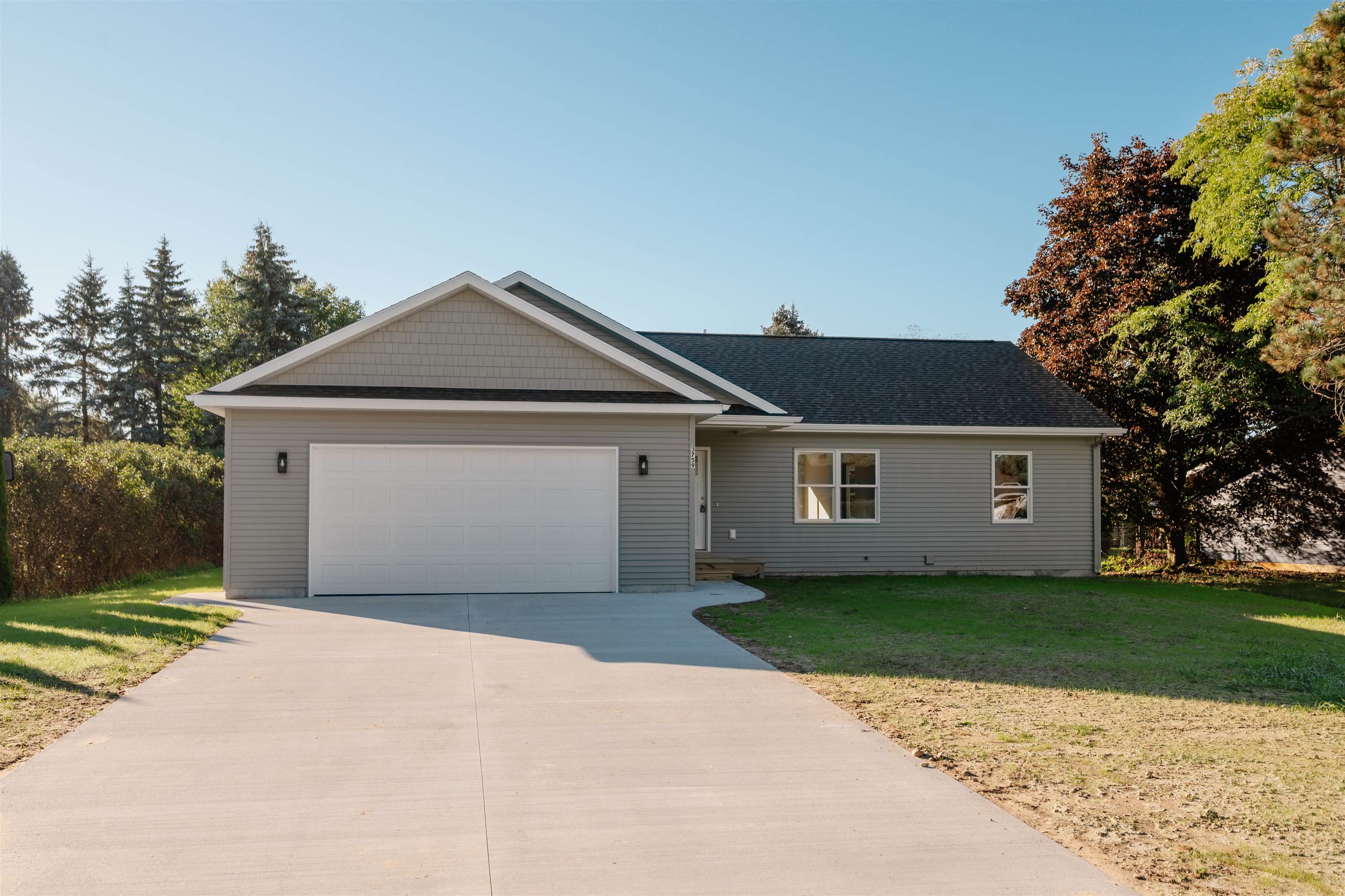 Photo 1 of Single family home for sale at 3759 Delta Dr, Traverse City, MI 49685 | MLS# 78080073885 | Listing updated on 2026-09-30