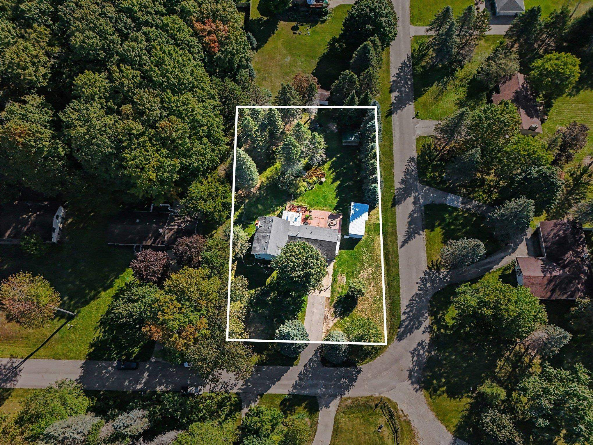 Photo 4 of Single family home for sale at 127 Blossom Ave, Cadillac, MI 49601 | MLS# 78080073894 | Listing updated on 2026-10-05