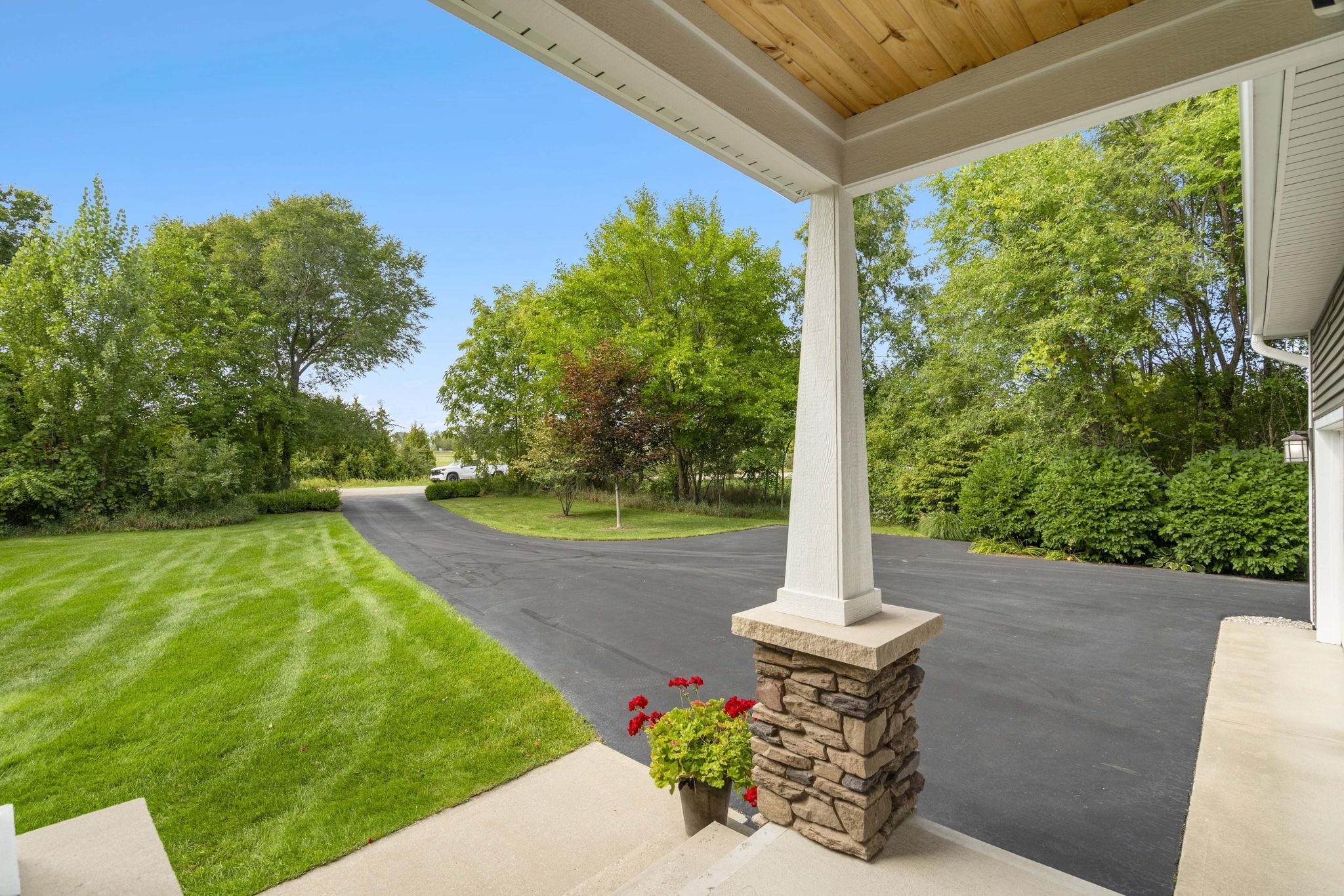 Photo 4 of Single family home for sale at 355 Meguzee Point, Elk Rapids, MI 49629 | MLS# 78080073897 | Listing updated on 2026-10-06