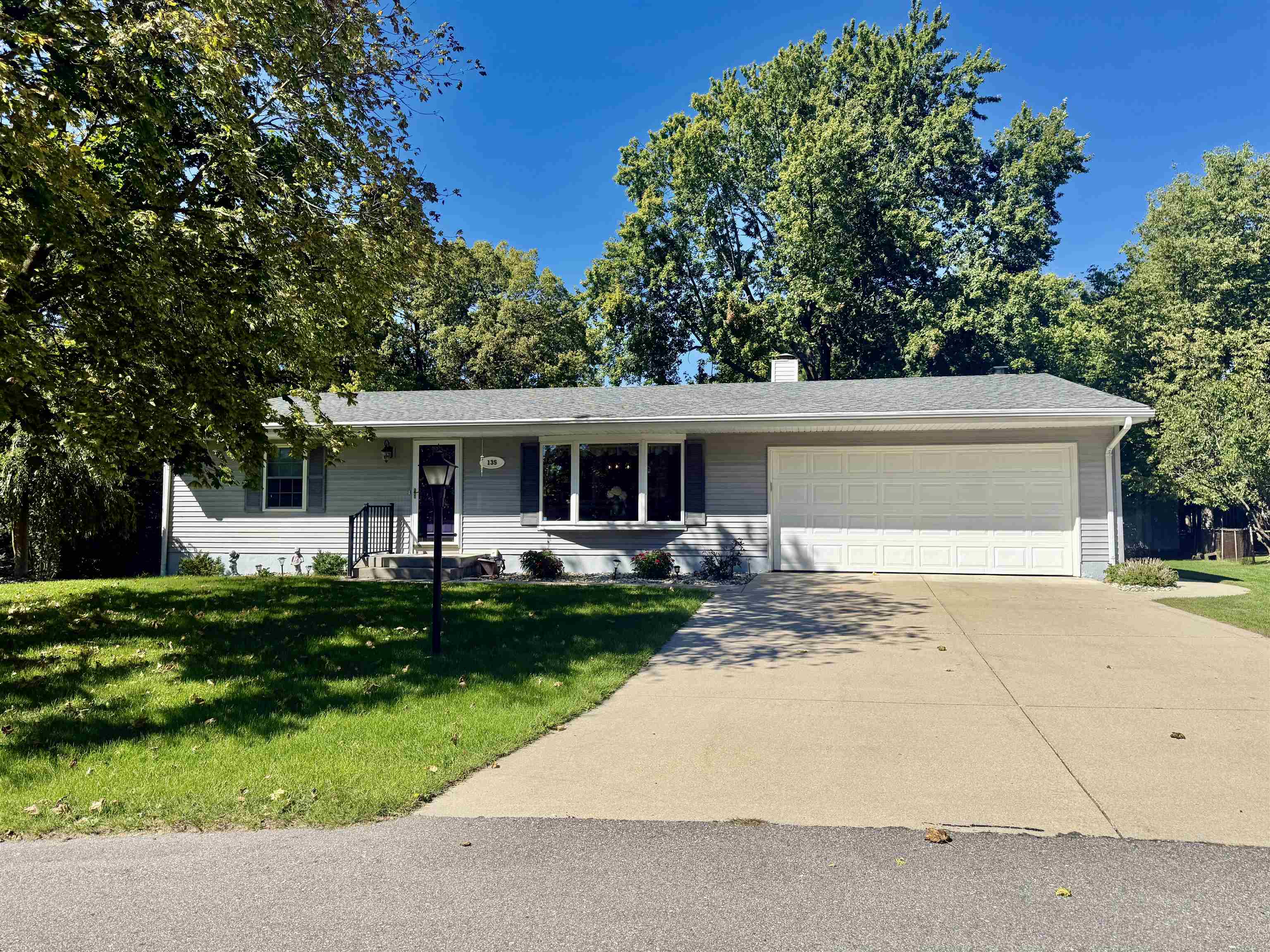 Photo 1 of Single family home for sale at 135 Fox Pl, Saint Louis, MI 48880 | MLS# 79080073904 | Listing updated on 2026-09-27