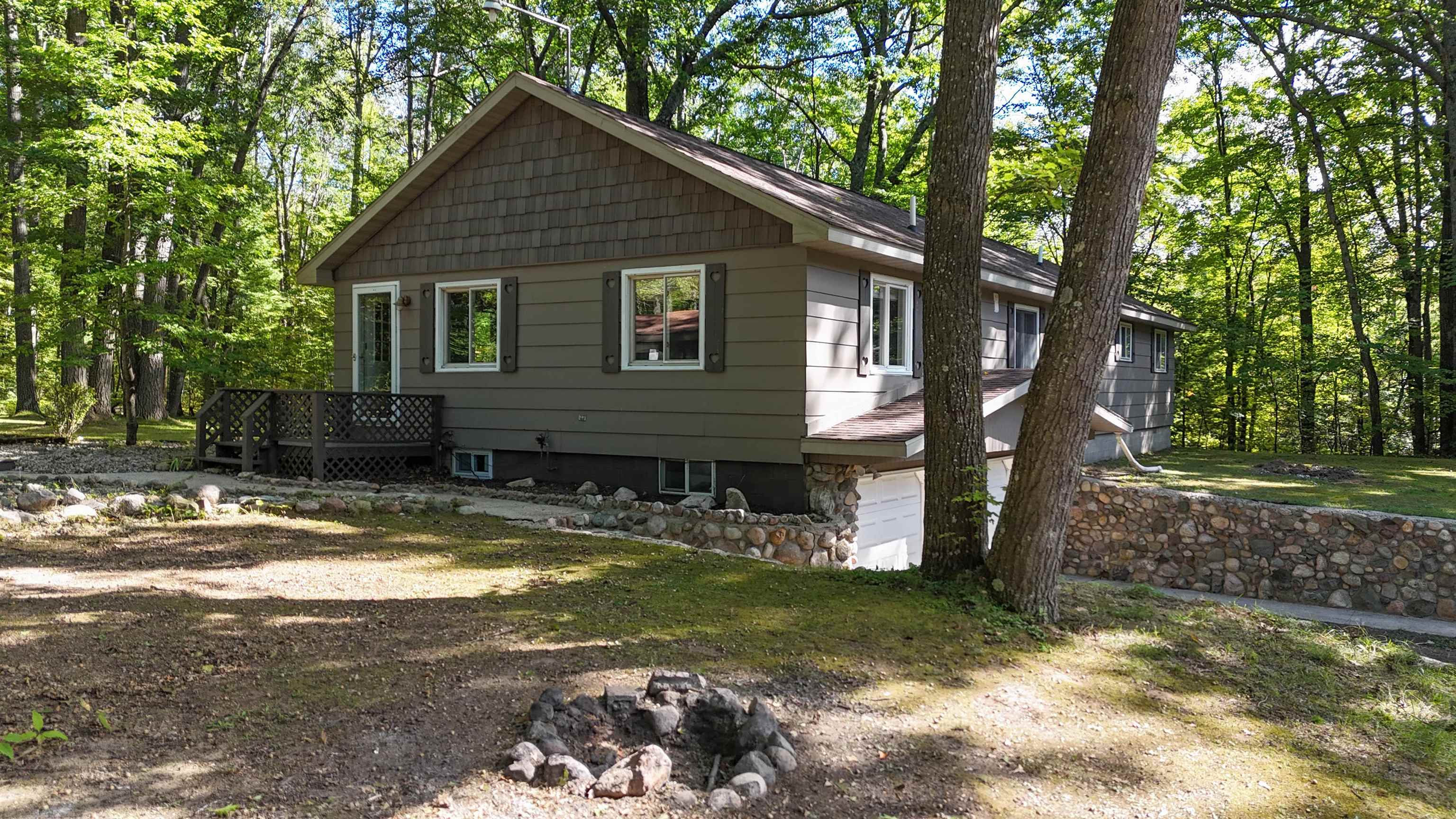 Photo 3 of Single family home for sale at 9428 W Jennings Rd, Lake City, MI 49651 | MLS# 78080073906 | Listing updated on 2026-09-27