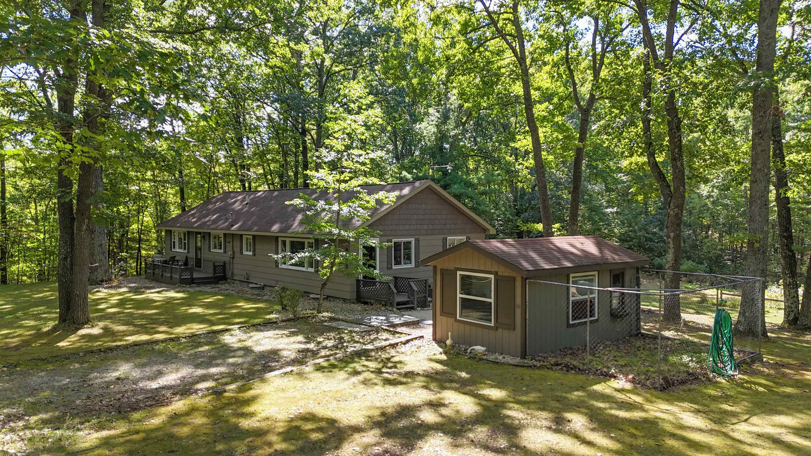 Photo 3 of Single family home for sale at 9428 W Jennings Rd, Lake City, MI 49651 | MLS# 78080073906 | Listing updated on 2026-09-27