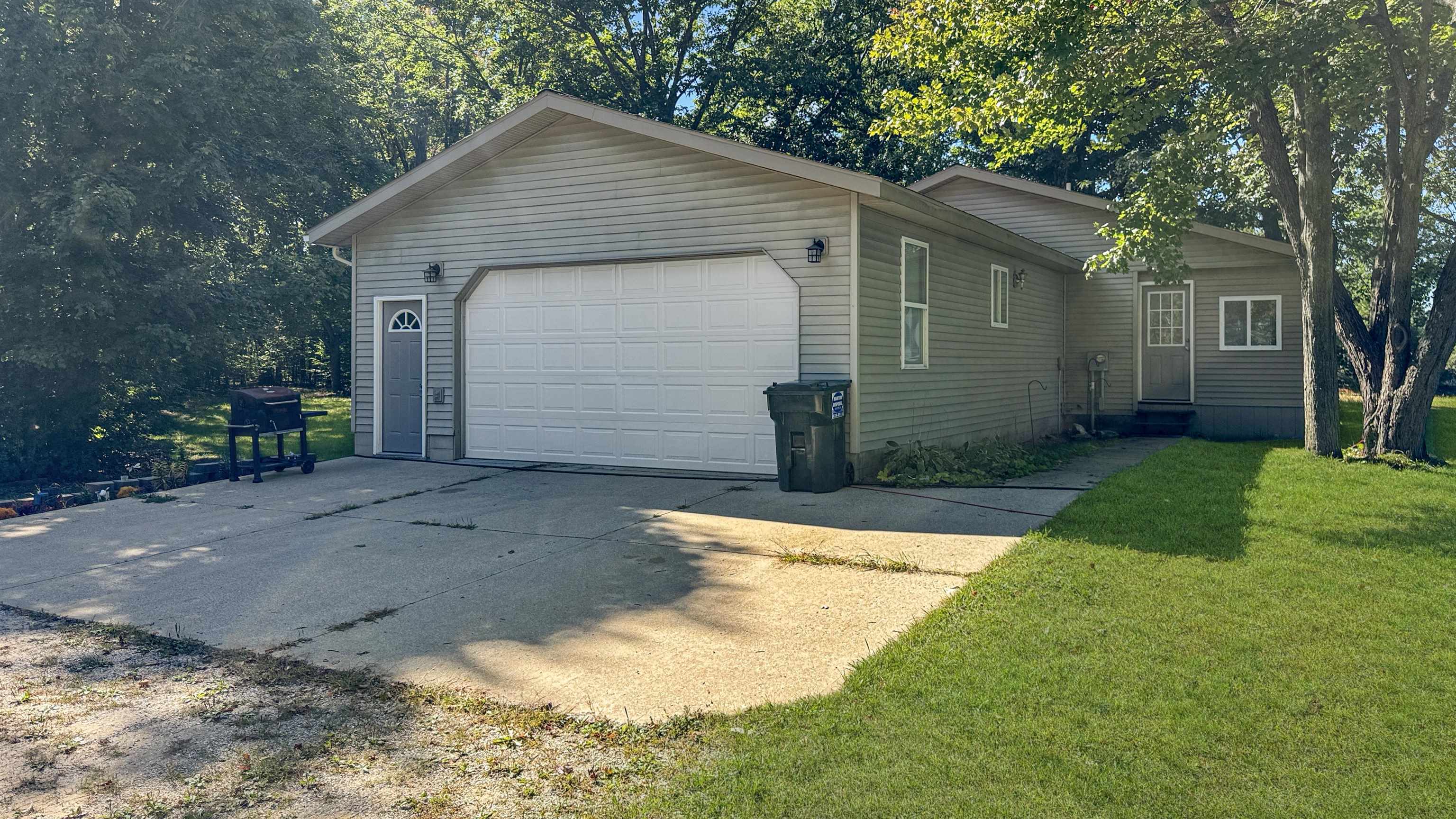 Photo 2 of Single family home for sale at 8281 W Cutcheon Rd, Manton, MI 49663 | MLS# 78080073911 | Listing updated on 2026-09-28