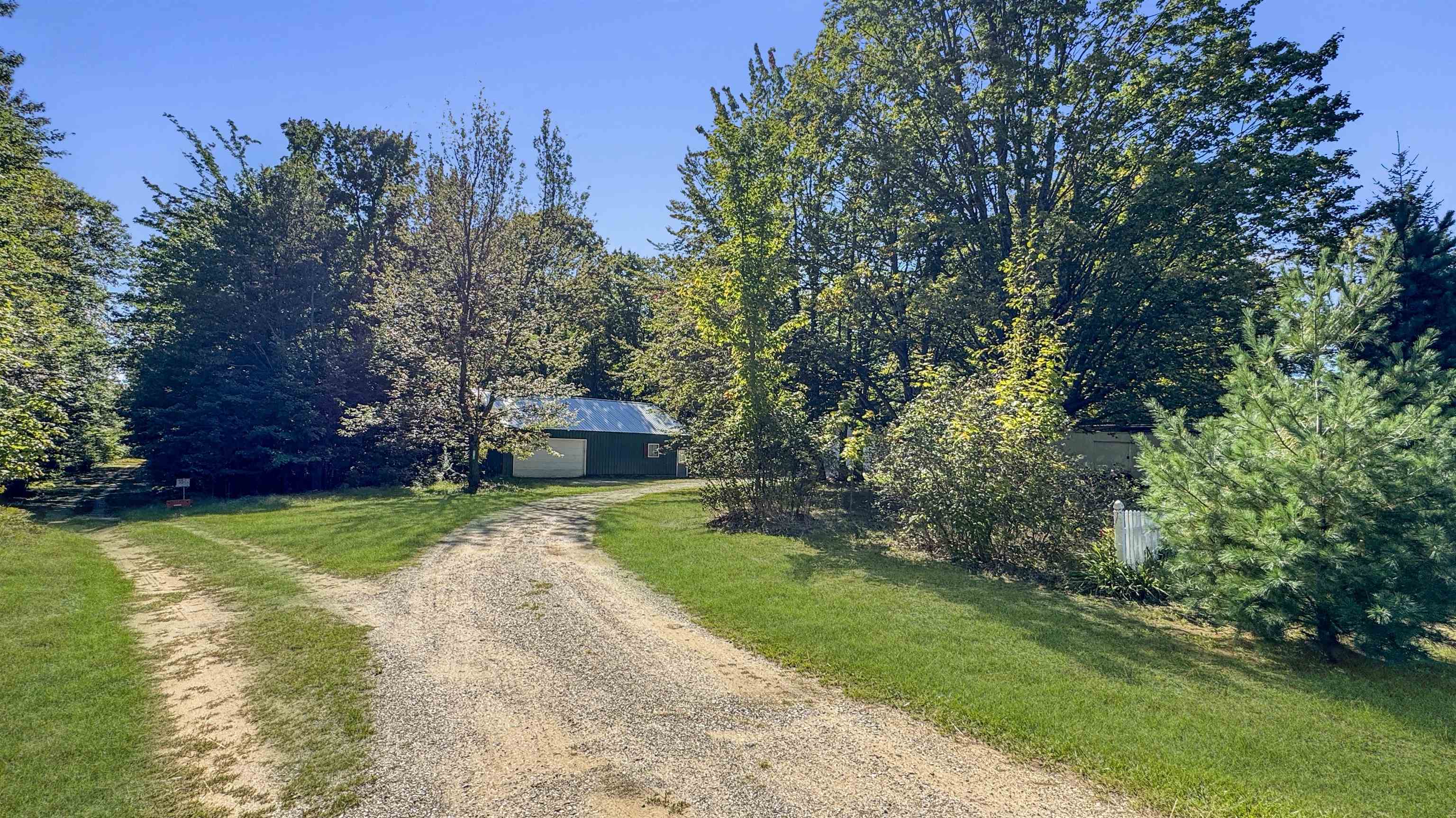 Photo 3 of Single family home for sale at 8281 W Cutcheon Rd, Manton, MI 49663 | MLS# 78080073911 | Listing updated on 2026-09-28