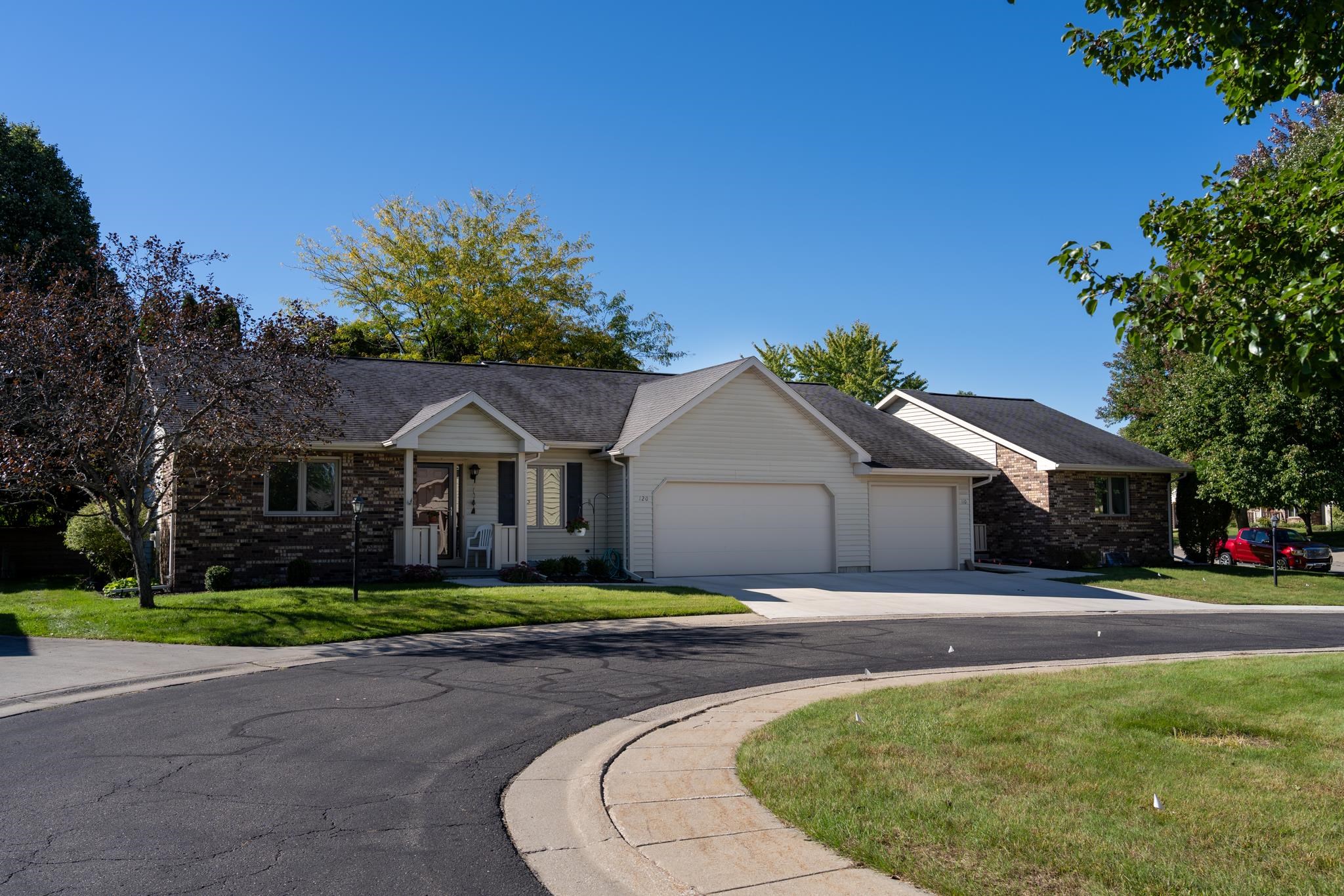 Photo 1 of Condo for sale at 110 Apricot Ln, Mount Pleasant, MI 48858 | MLS# 79080073913 | Listing updated on 2026-09-28