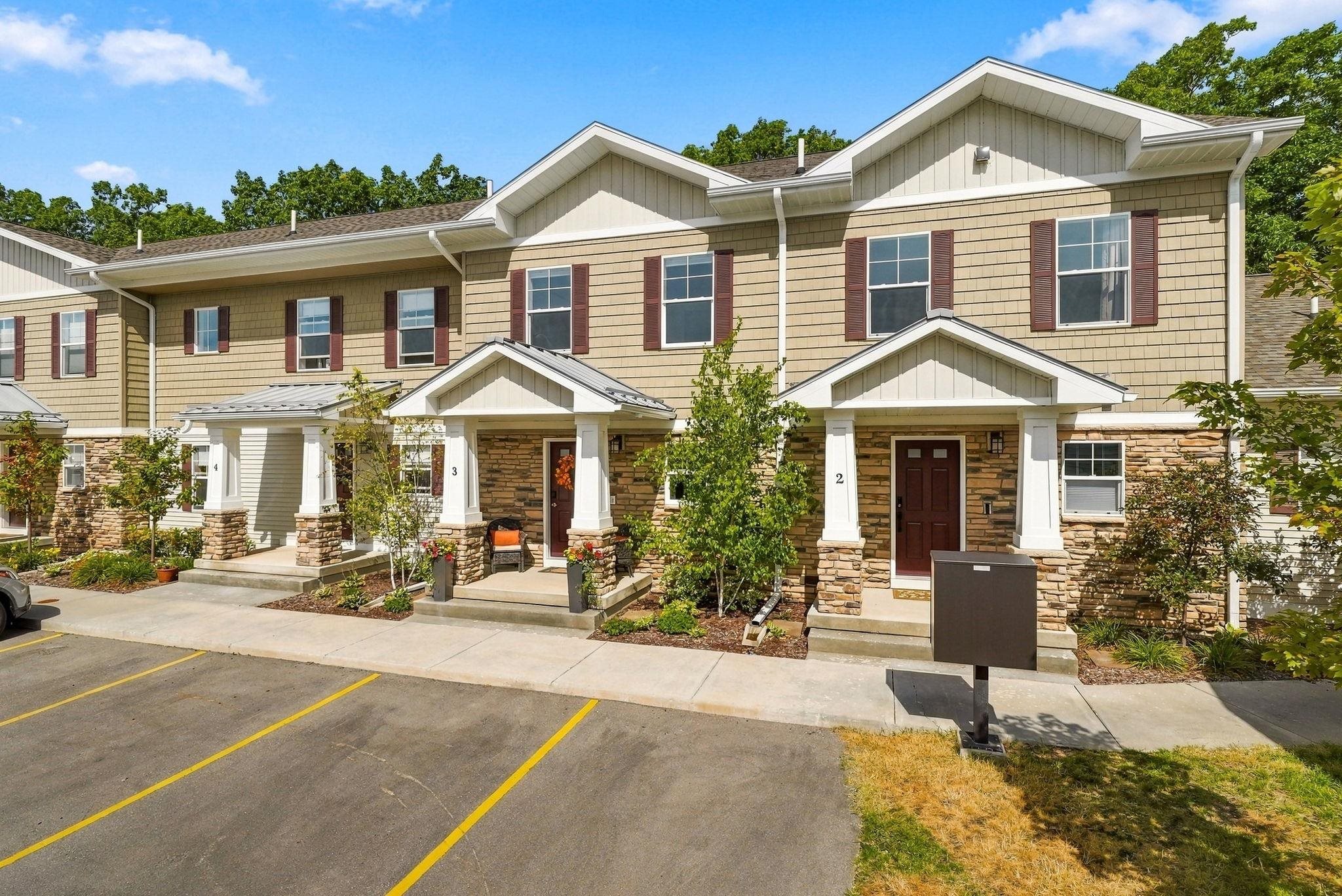Photo 2 of Condo for sale at 1554 Simsbury St, Traverse City, MI 49686 | MLS# 78080073914 | Listing updated on 2026-09-28