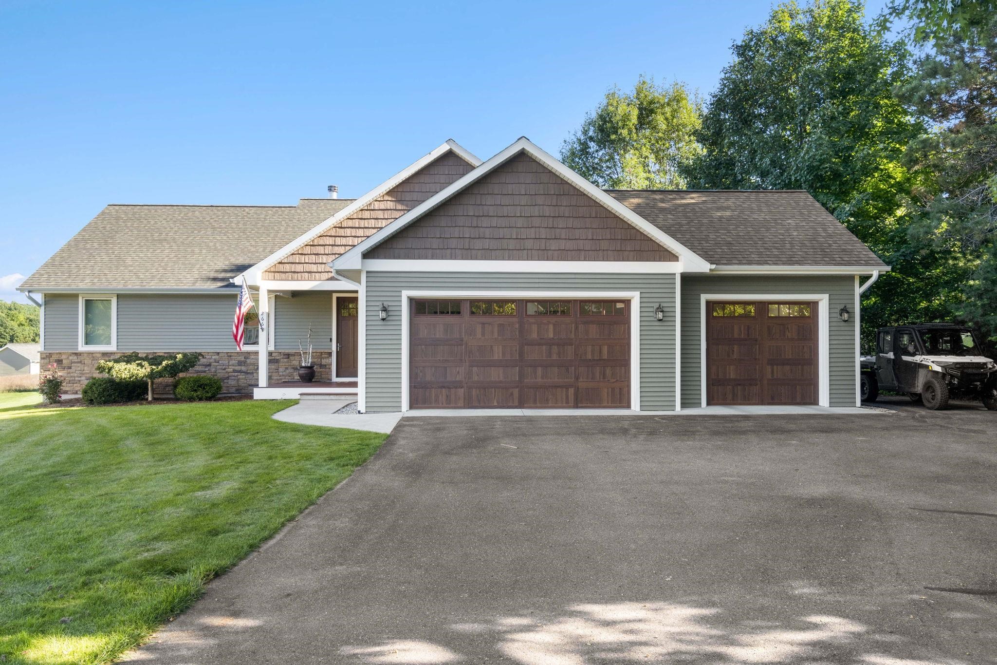 Photo 1 of Single family home for sale at 266 Farm Ln, Traverse City, MI 49696 | MLS# 78080073915 | Listing updated on 2026-10-01