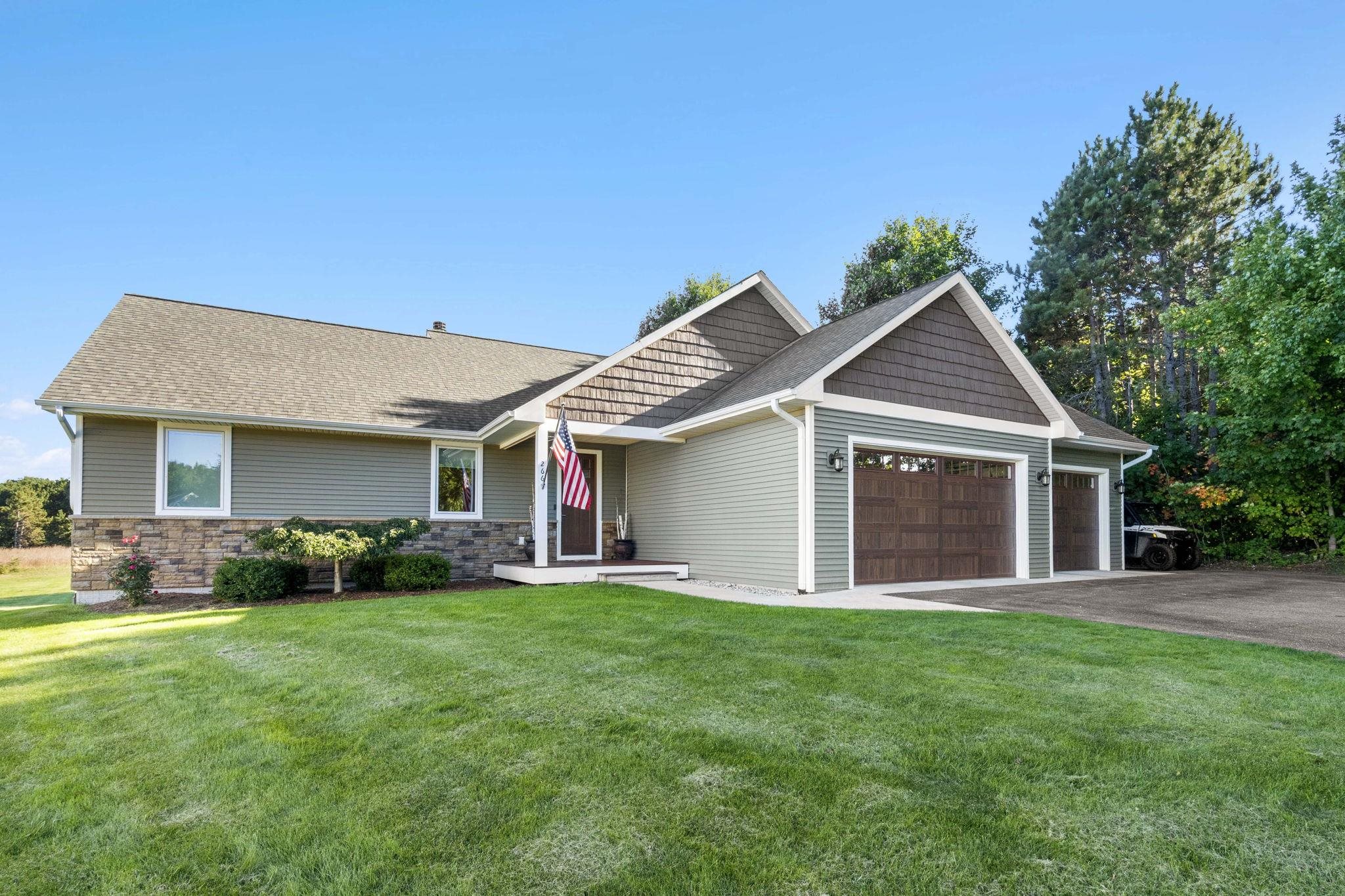 Photo 2 of Single family home for sale at 266 Farm Ln, Traverse City, MI 49696 | MLS# 78080073915 | Listing updated on 2026-10-01