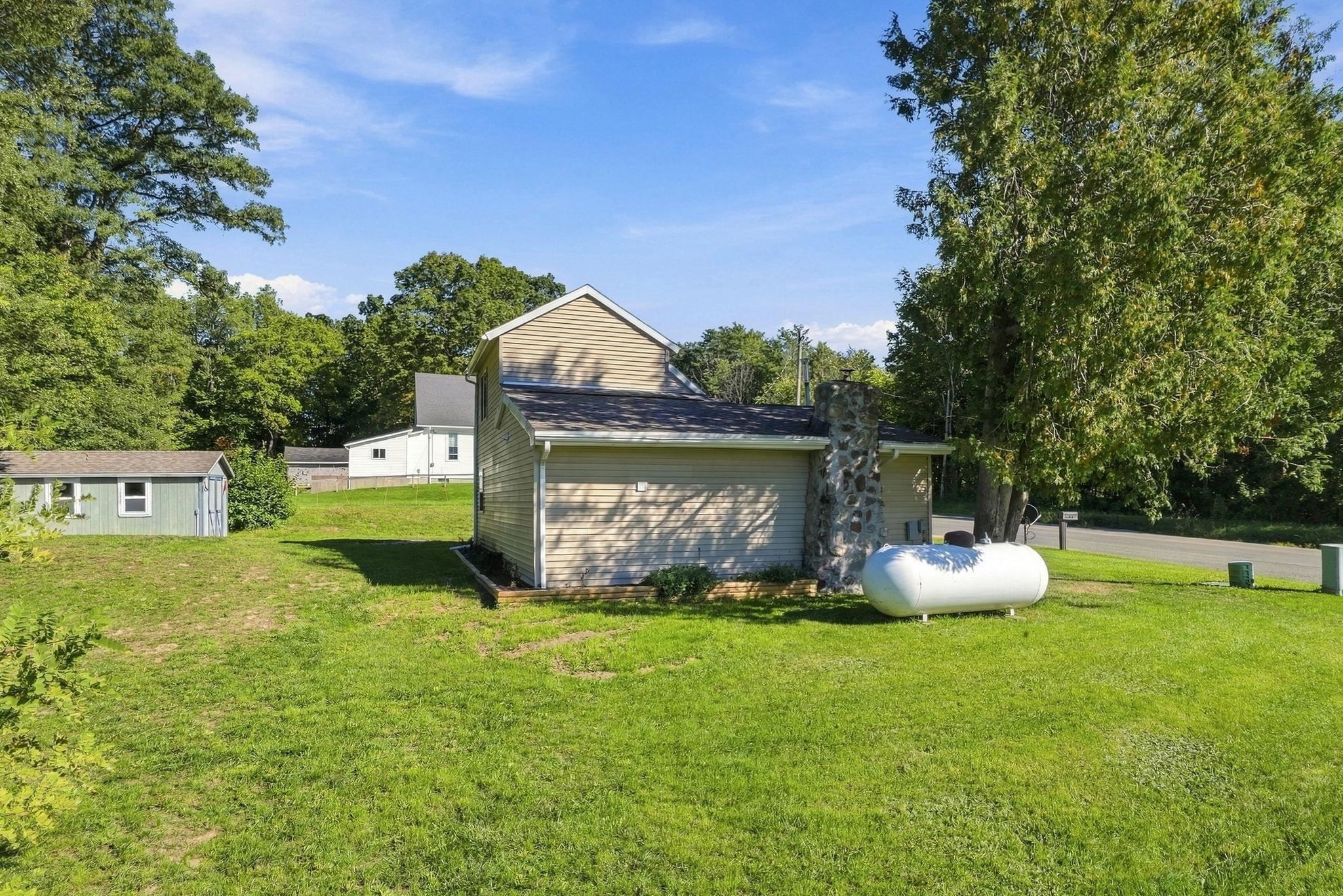 Photo 3 of Single family home for sale at 11010 E 8 Mile Rd, Tustin, MI 49688 | MLS# 78080073919 | Listing updated on 2026-09-28