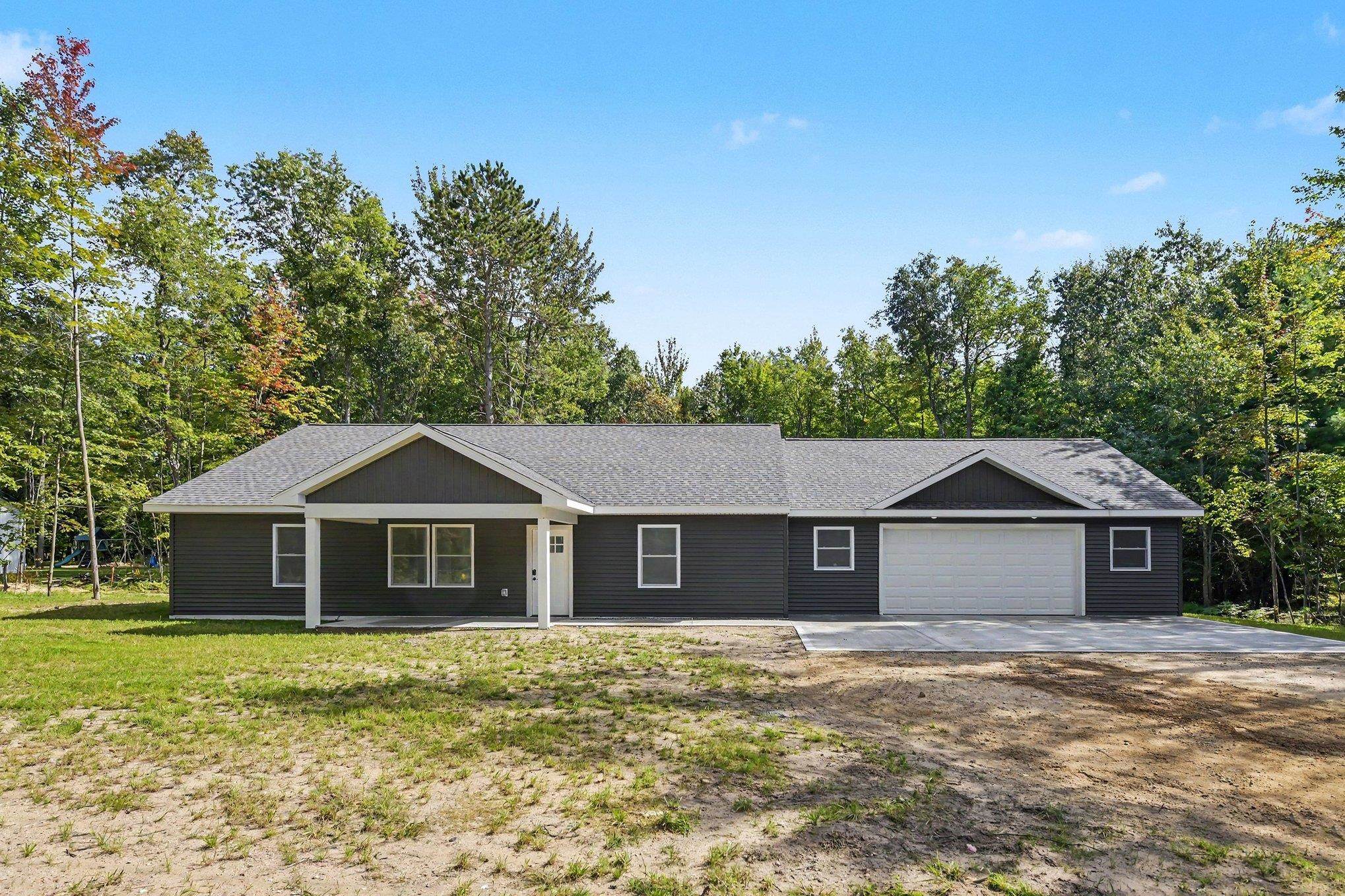 Photo 1 of Single family home for sale at 4921 River Woods Rd, Lake City, MI 49651 | MLS# 78080073928 | Listing updated on 2026-10-02