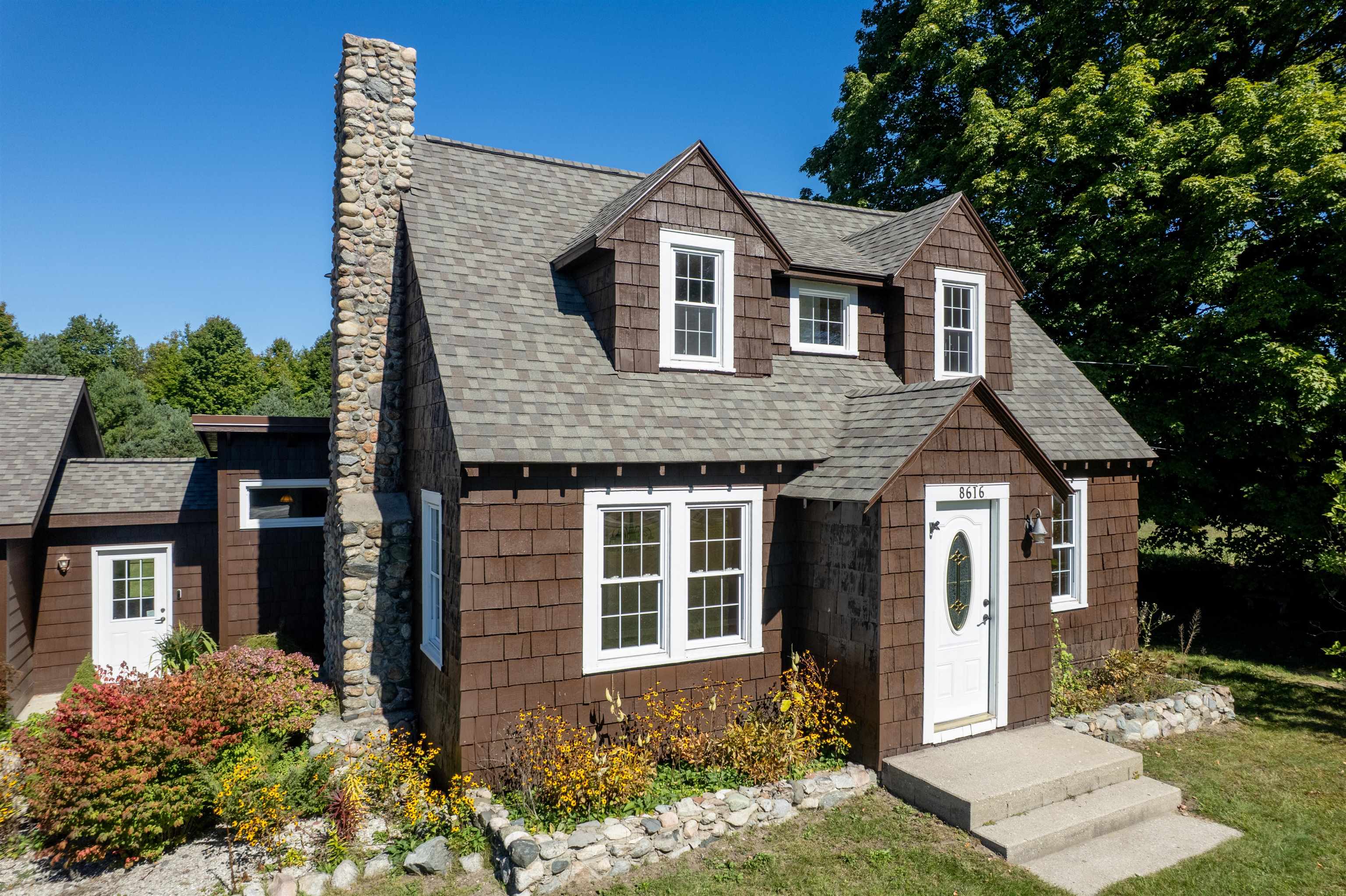 Photo 3 of Single family home for sale at 8616 Cedar Run Rd, Traverse City, MI 49684 | MLS# 78080073936 | Listing updated on 2026-09-29