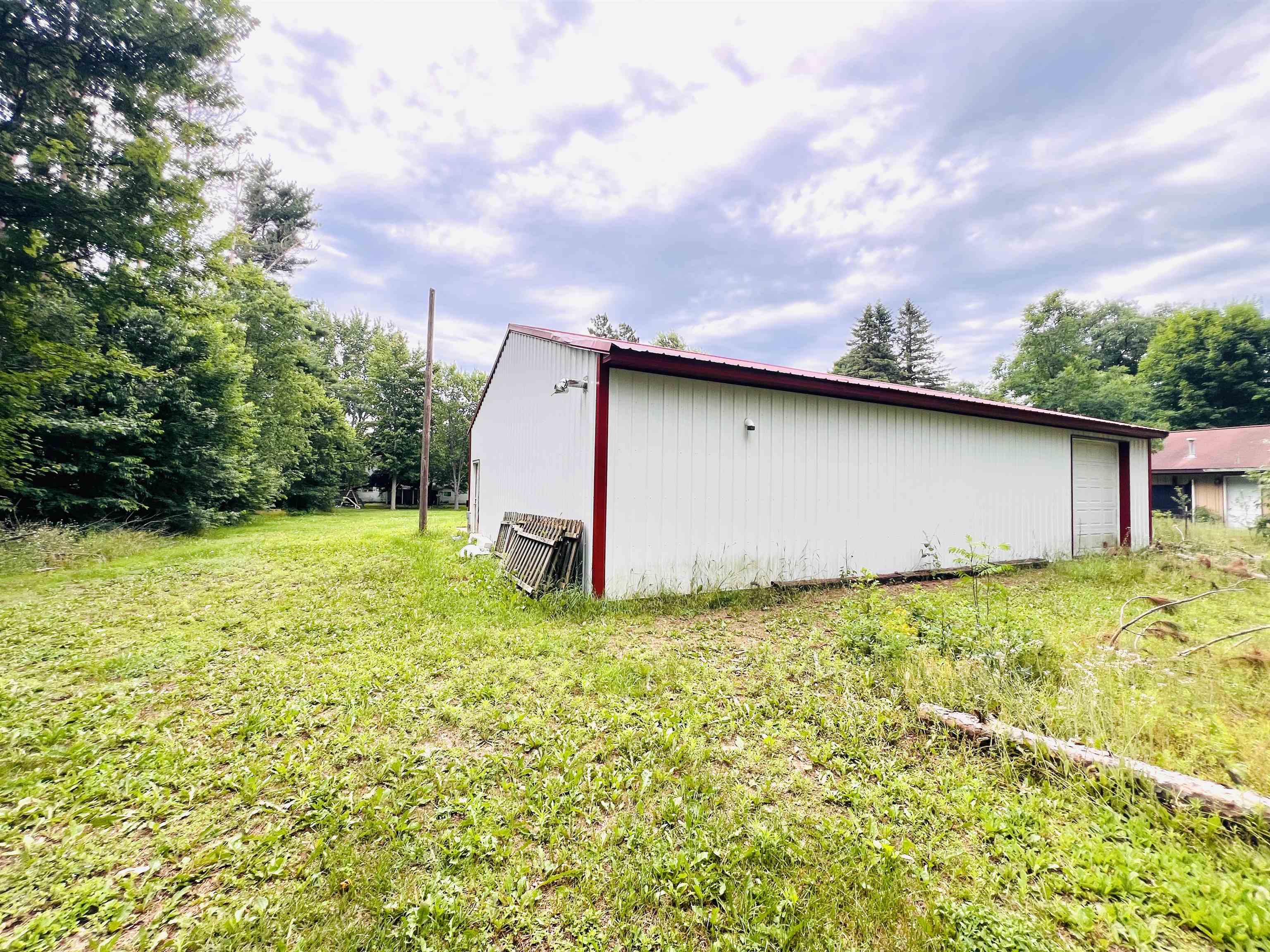 Photo 3 of Single family home for sale at 259 N Morey Rd, Lake City, MI 49651 | MLS# 78080073947 | Listing updated on 2026-09-30