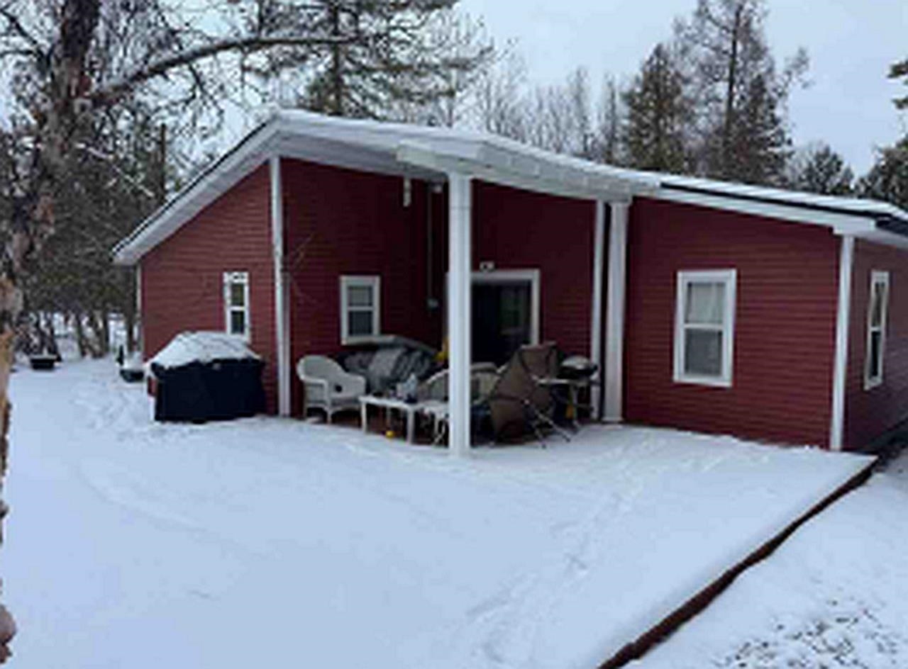 Photo 1 of Single family home for sale at 9880 Perrins Landing Dr, Traverse City, MI 49684 | MLS# 78080073949 | Listing updated on 2026-09-29