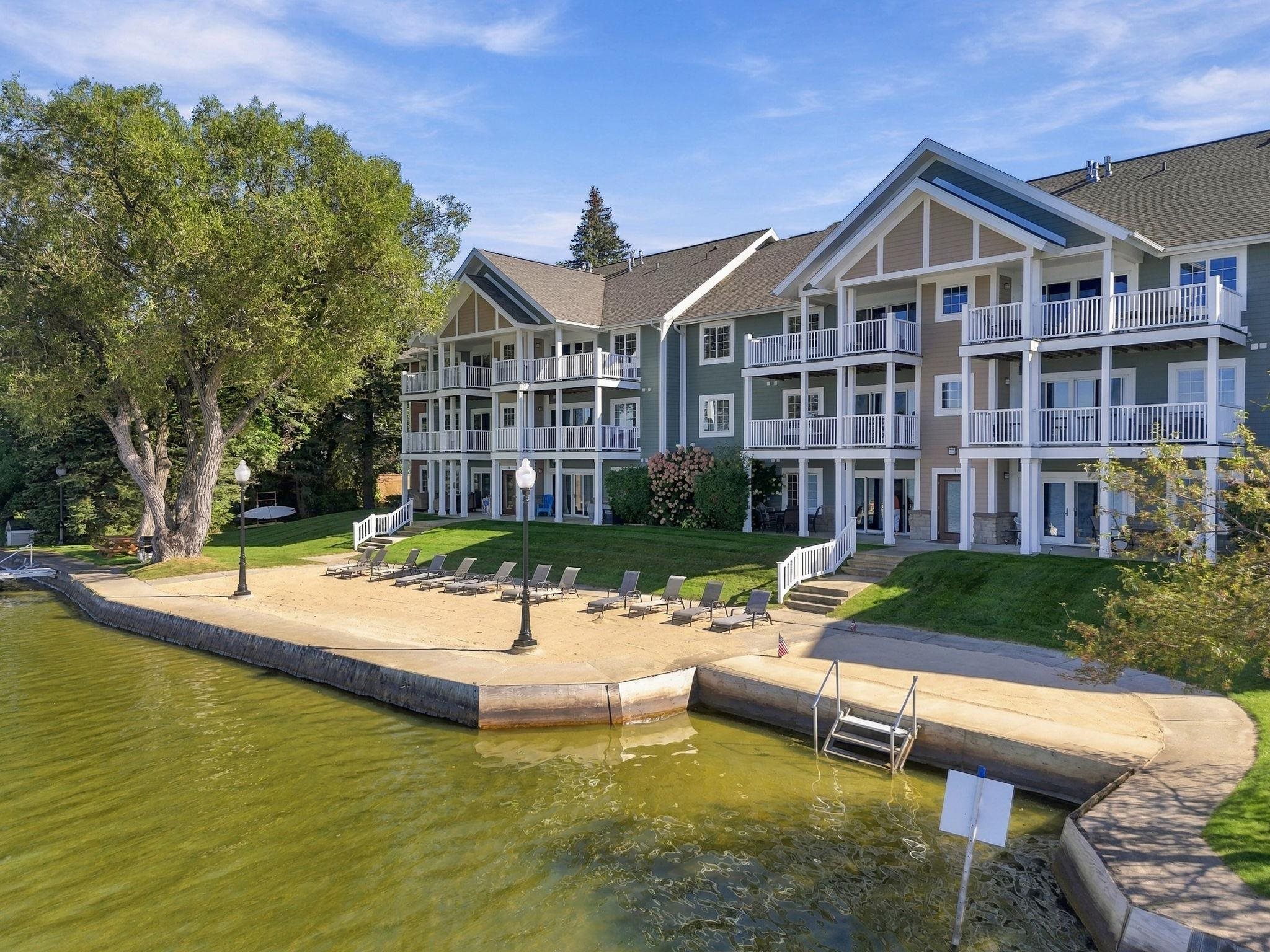 Photo 2 of Condo for sale at 1246 Sunnyside Dr, Cadillac, MI 49601 | MLS# 78080073960 | Listing updated on 2026-09-29