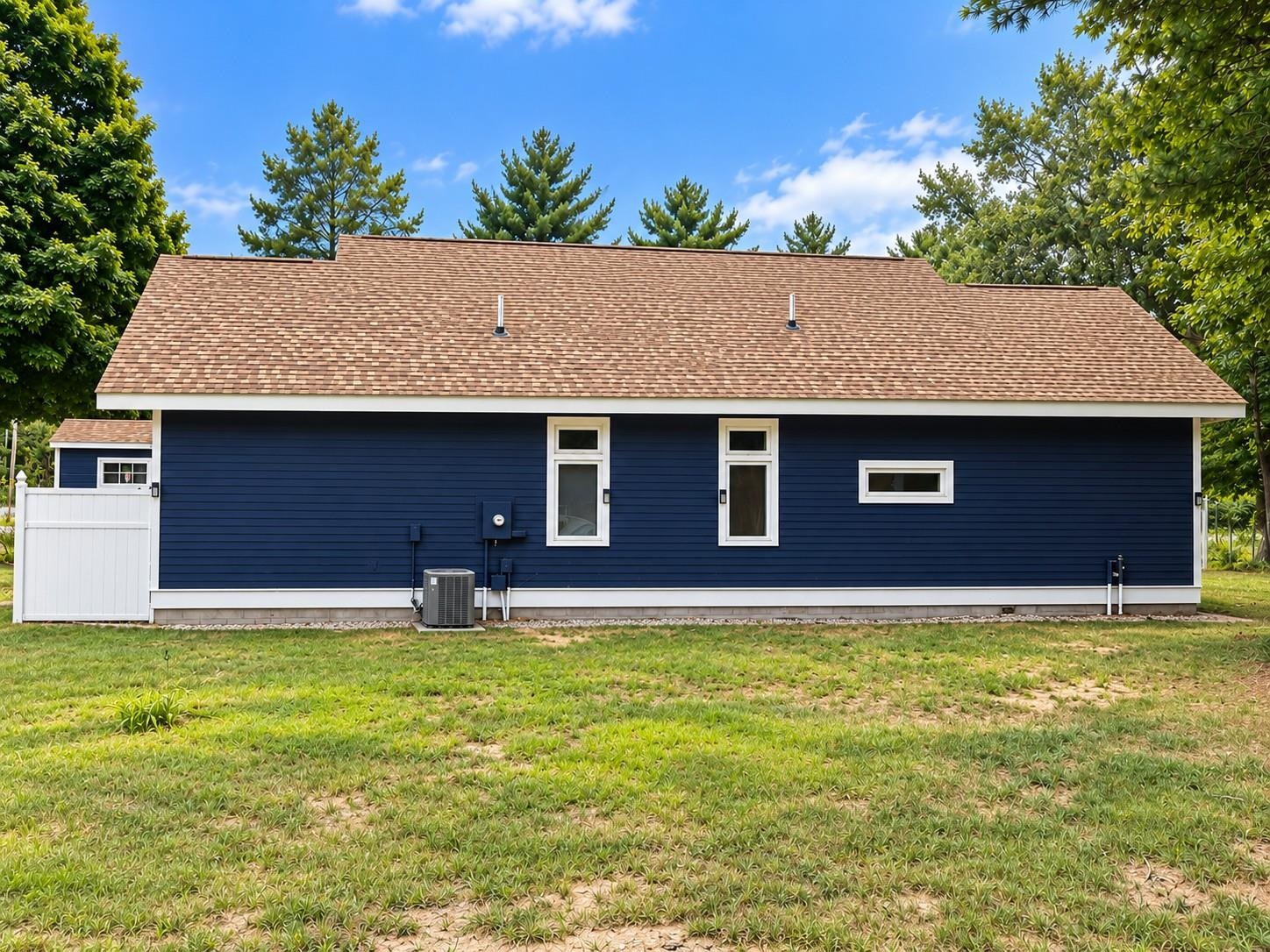 Photo 3 of Single family home for sale at 2879 J Maddy Pkwy, Interlochen, MI 49643 | MLS# 78080073963 | Listing updated on 2026-09-30