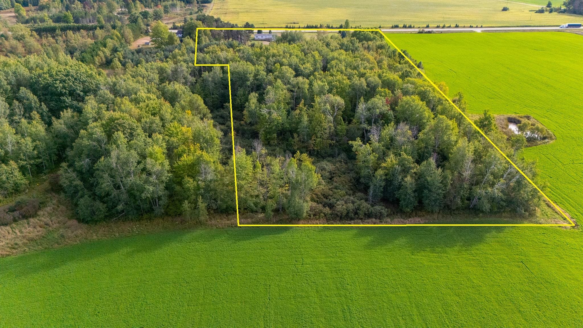 Photo 3 of Single family home for sale at 5303 E Houghton Lake Rd, Lake City, MI 49651 | MLS# 77080073976 | Listing updated on 2026-10-03