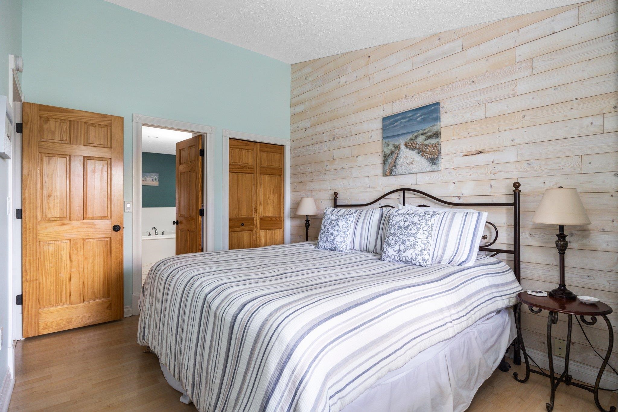 Listing Photo 5 - Condo for sale in building located at 1995 Us 31 N, Traverse City, MI 49686