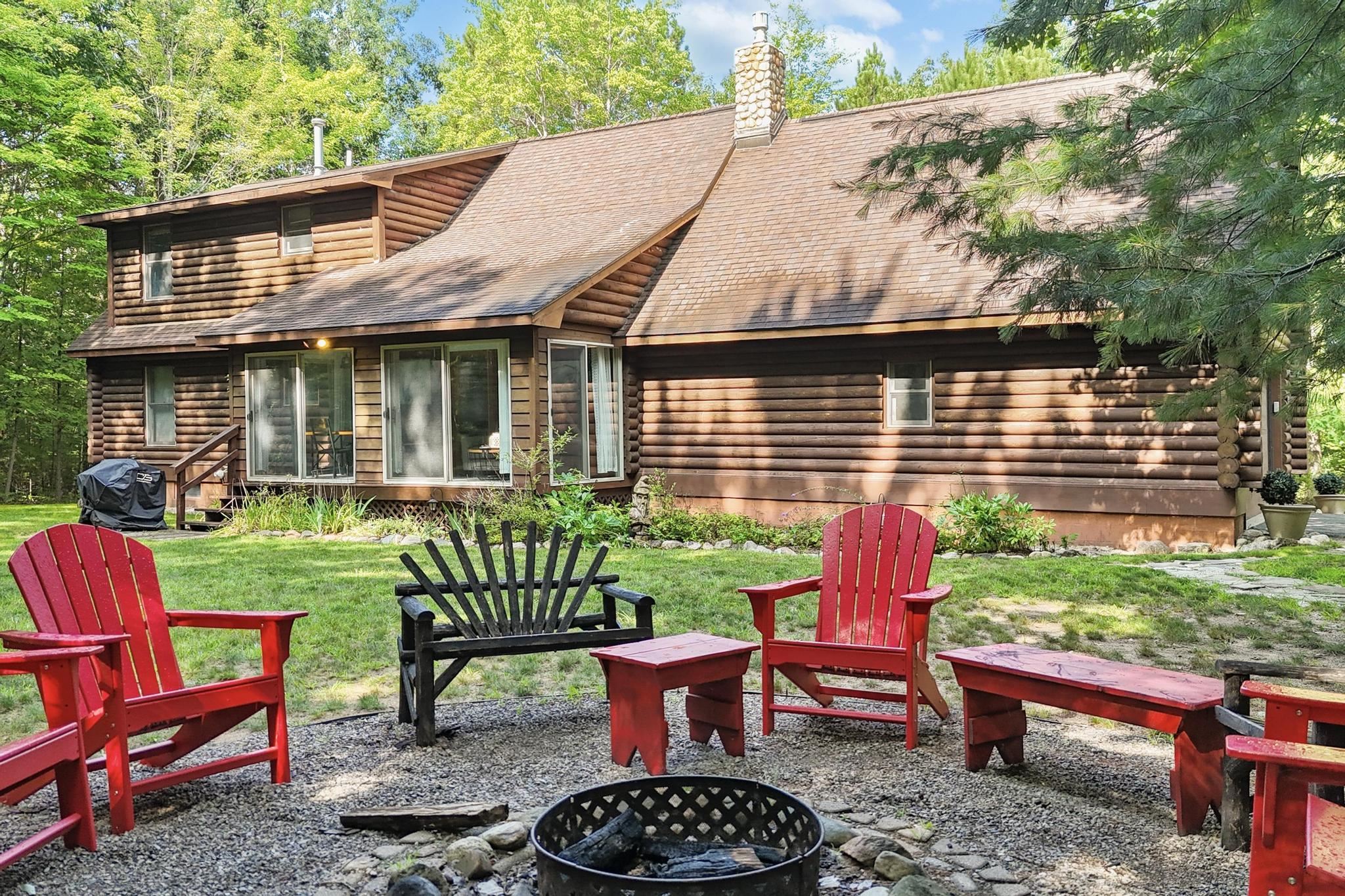 Photo 2 of Single family home for sale at 330 Rasho Rd, Traverse City, MI 49696 | MLS# 78080073984 | Listing updated on 2026-10-01