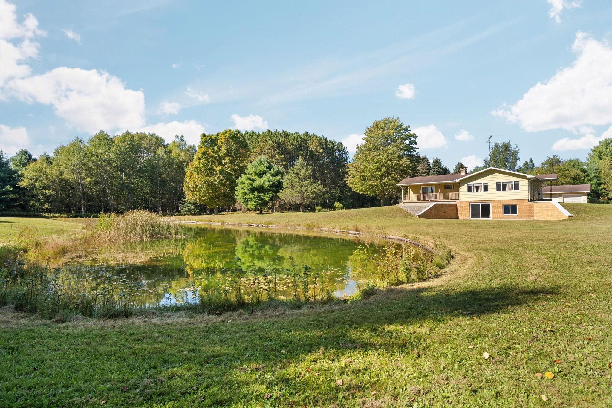 Photo 2 of Single family home for sale at 4200 Crofton Rd Sw, South Boardman, MI 49680 | MLS# 78080073986 | Listing updated on 2026-10-04