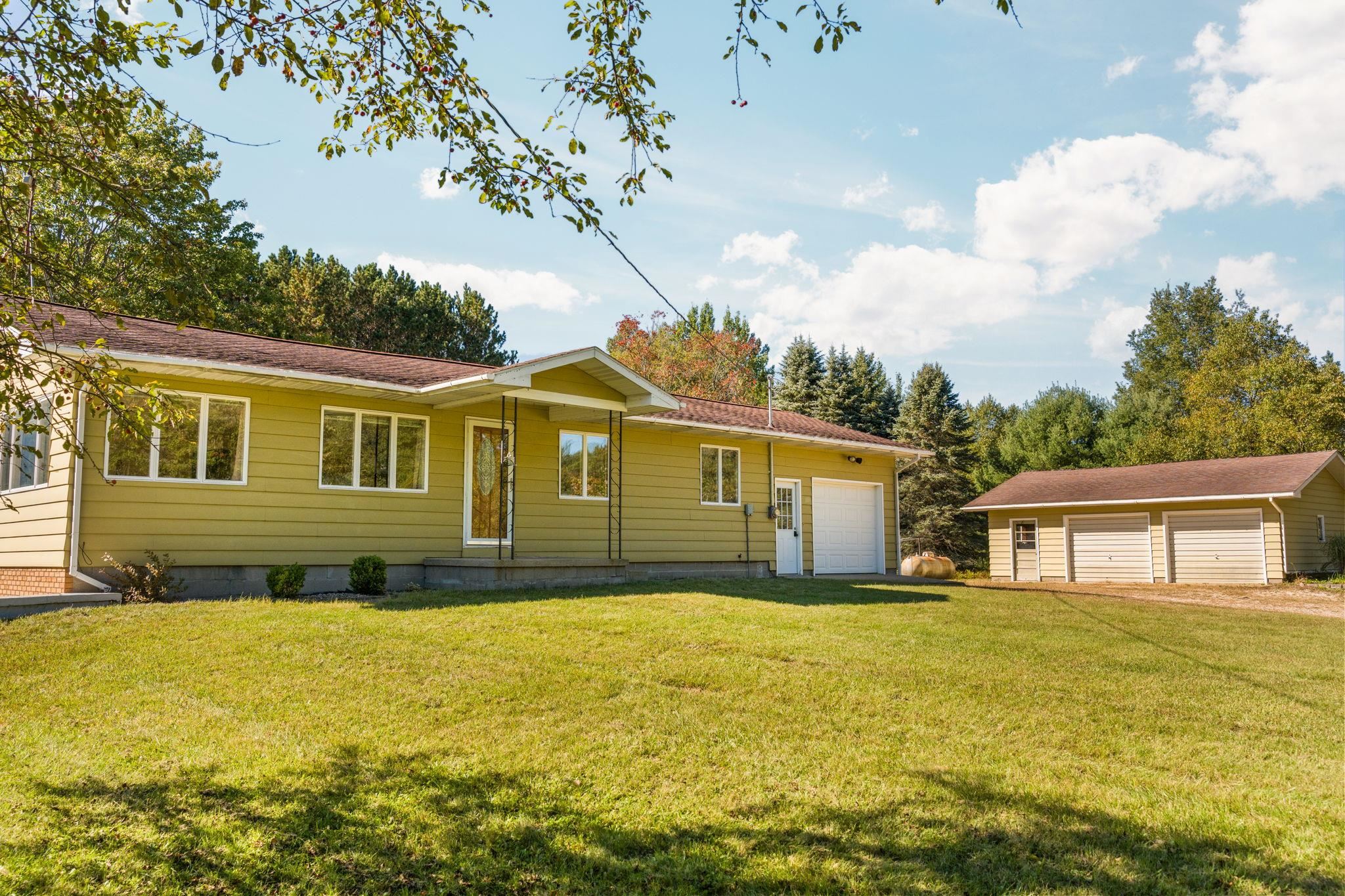 Photo 4 of Single family home for sale at 4200 Crofton Rd SW, South Boardman, MI 49680 | MLS# 78080073986 | Listing updated on 2026-10-04