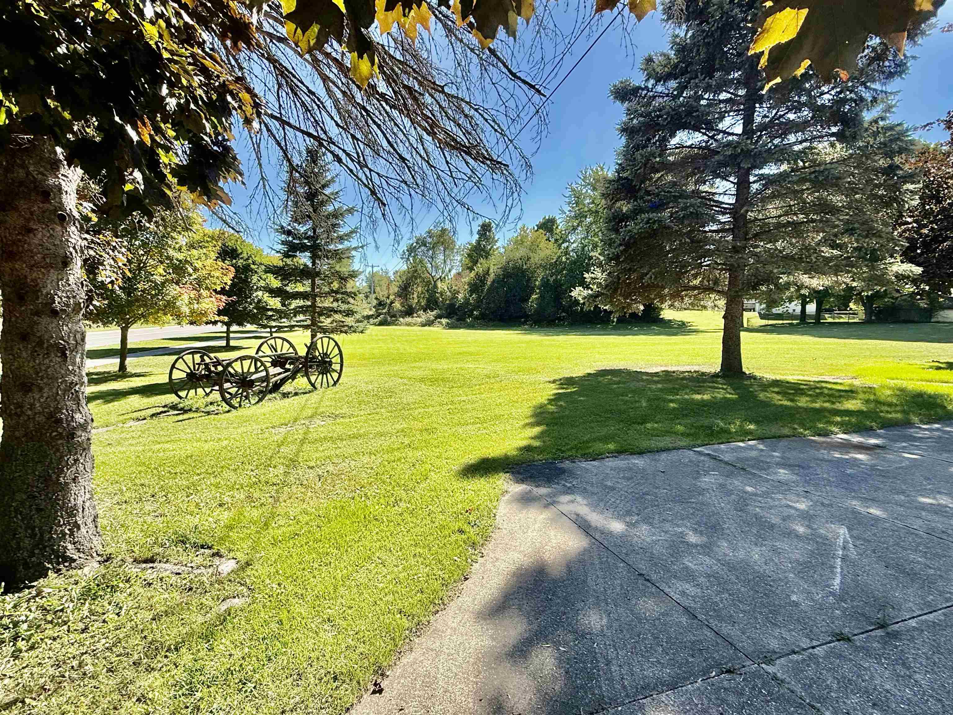 Photo 3 of Single family home for sale at 440 S Chippewa St, Shepherd, MI 48883 | MLS# 79080073990 | Listing updated on 2026-10-01