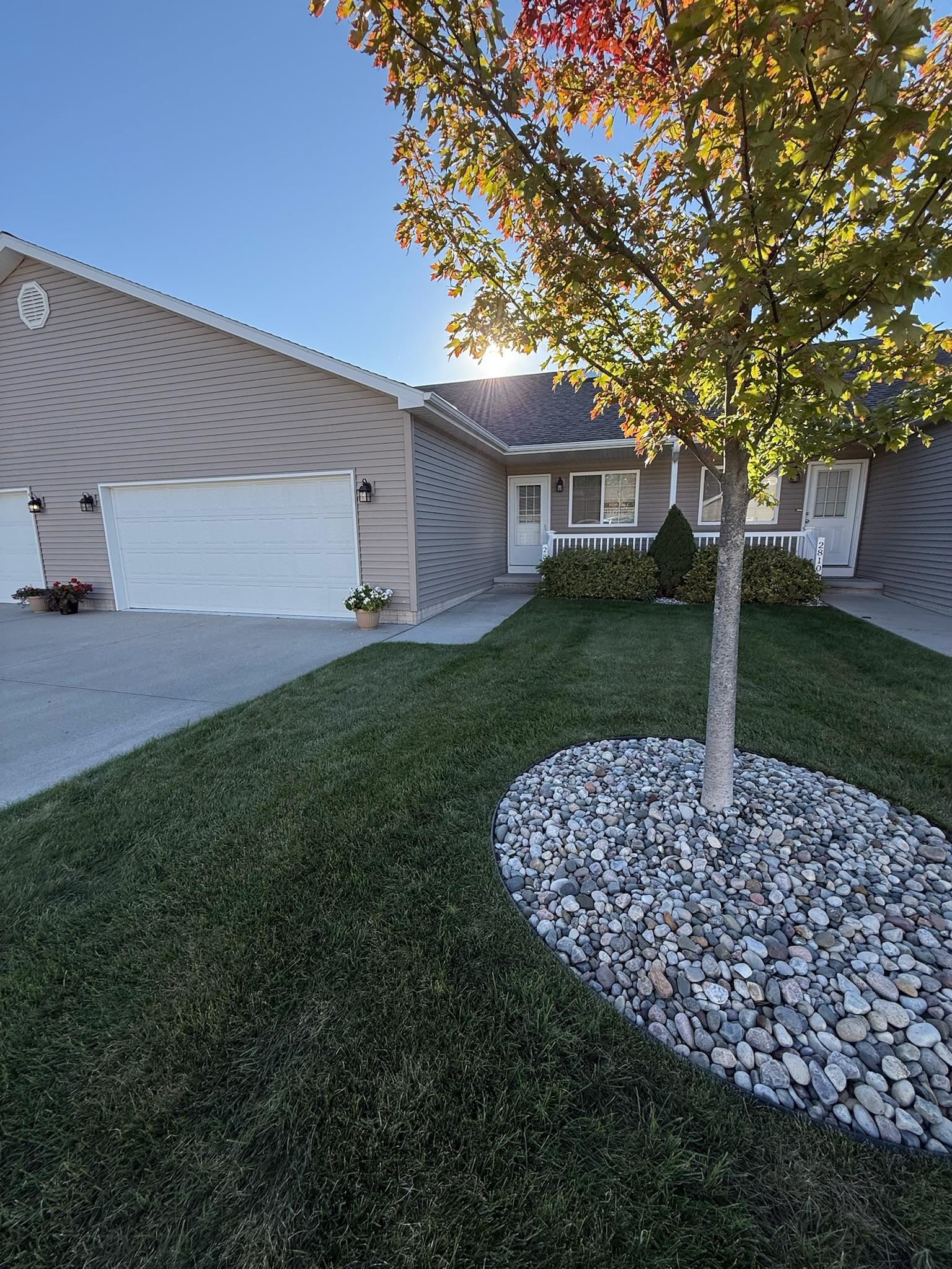 Photo 3 of Condo for sale at 2816 Meadowwood St, Mount Pleasant, MI 48858 | MLS# 78080073994 | Listing updated on 2026-10-01
