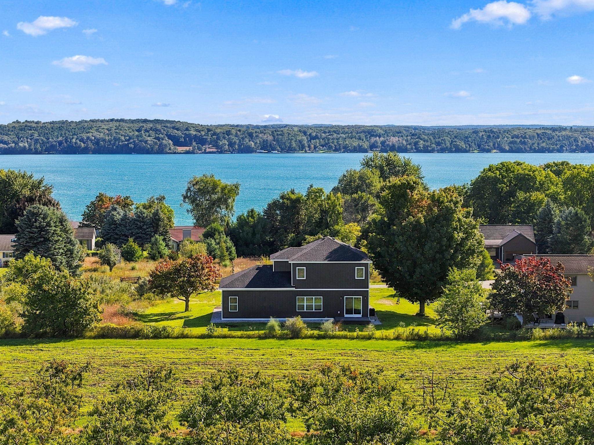 Photo 2 of Single family home for sale at 11573 Topview Dr, Williamsburg, MI 49690 | MLS# 78080074012 | Listing updated on 2026-10-07