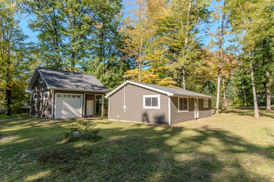 Photo 1 of Single family home for sale at 5362 Hillcrest St, Gladwin, MI 48624 | MLS# 79080074014 | Listing updated on 2026-10-06