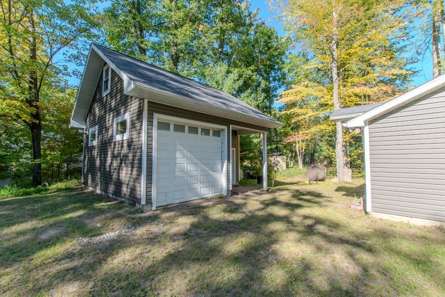 Photo 3 of Single family home for sale at 5362 Hillcrest St, Gladwin, MI 48624 | MLS# 79080074014 | Listing updated on 2026-10-06