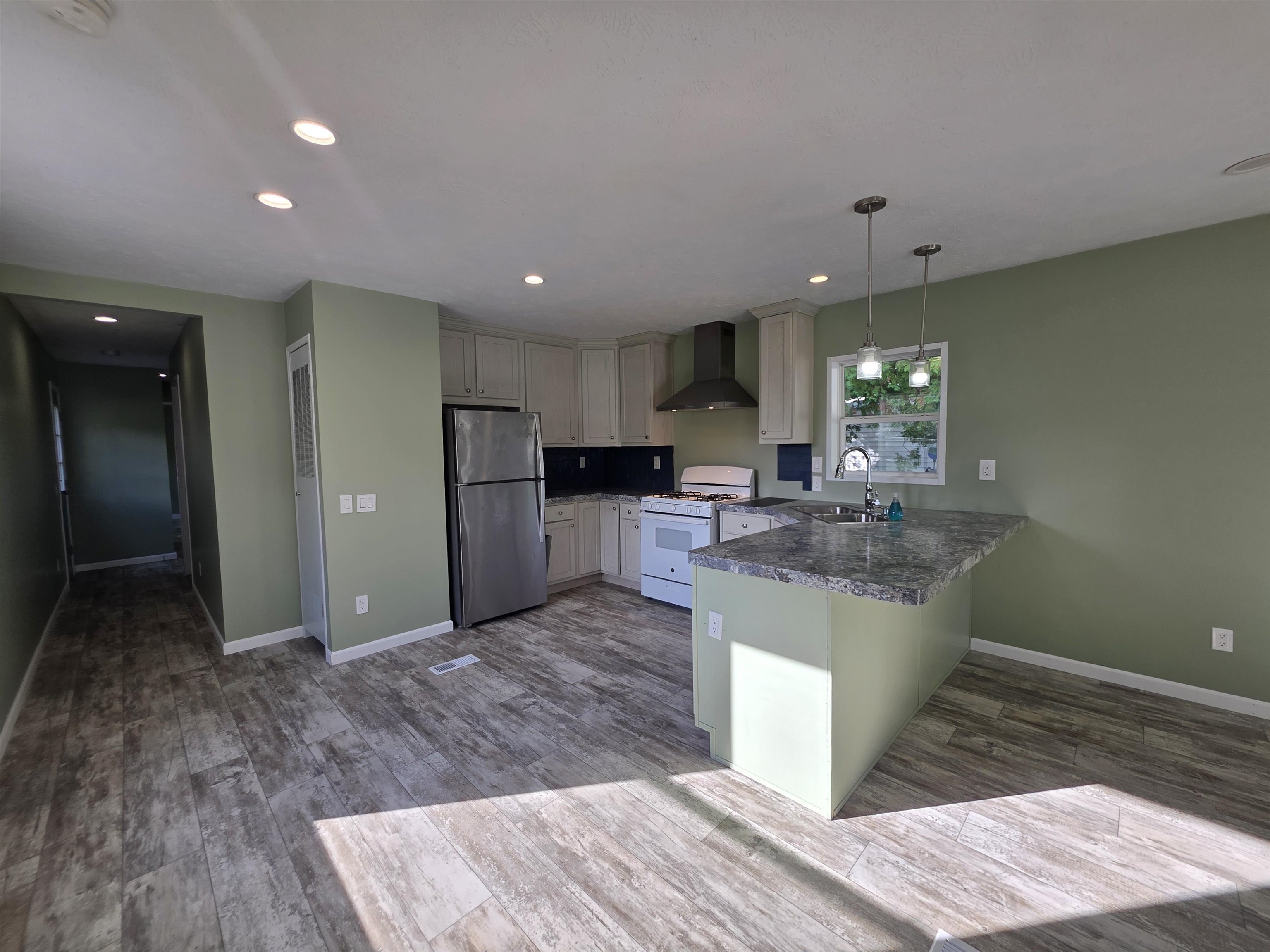 Photo 3 of Single family home for sale at 616 Shadywood St, Elk Rapids, MI 49629 | MLS# 78080074022 | Listing updated on 2026-10-02