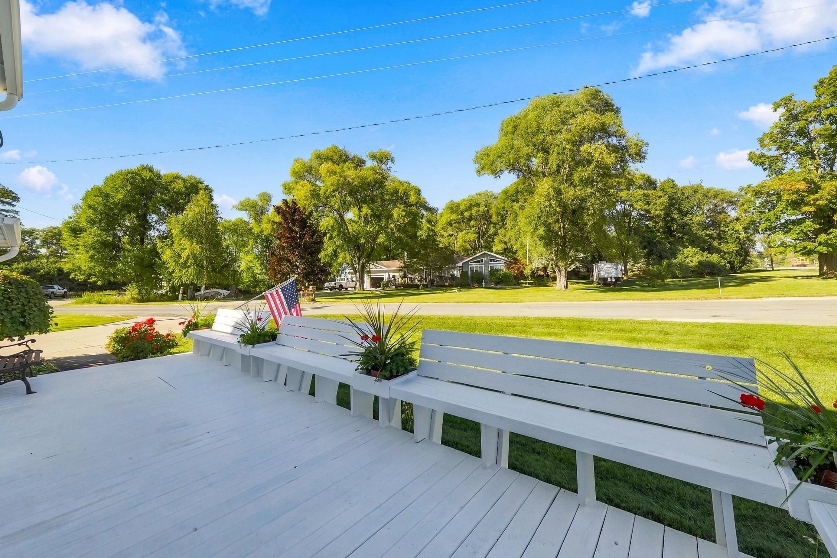 Photo 3 of Single family home for sale at 7008 Cairn Hwy, Kewadin, MI 49648 | MLS# 78080074025 | Listing updated on 2026-10-03