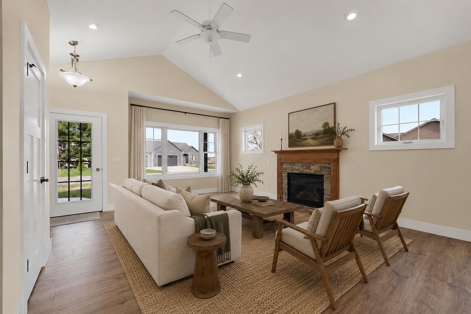 Photo 3 of Sale Pending at 4054 Ctr Farm Ln, Traverse City, MI 49685 | MLS# 80074044 | Listing updated on 2026-10-07